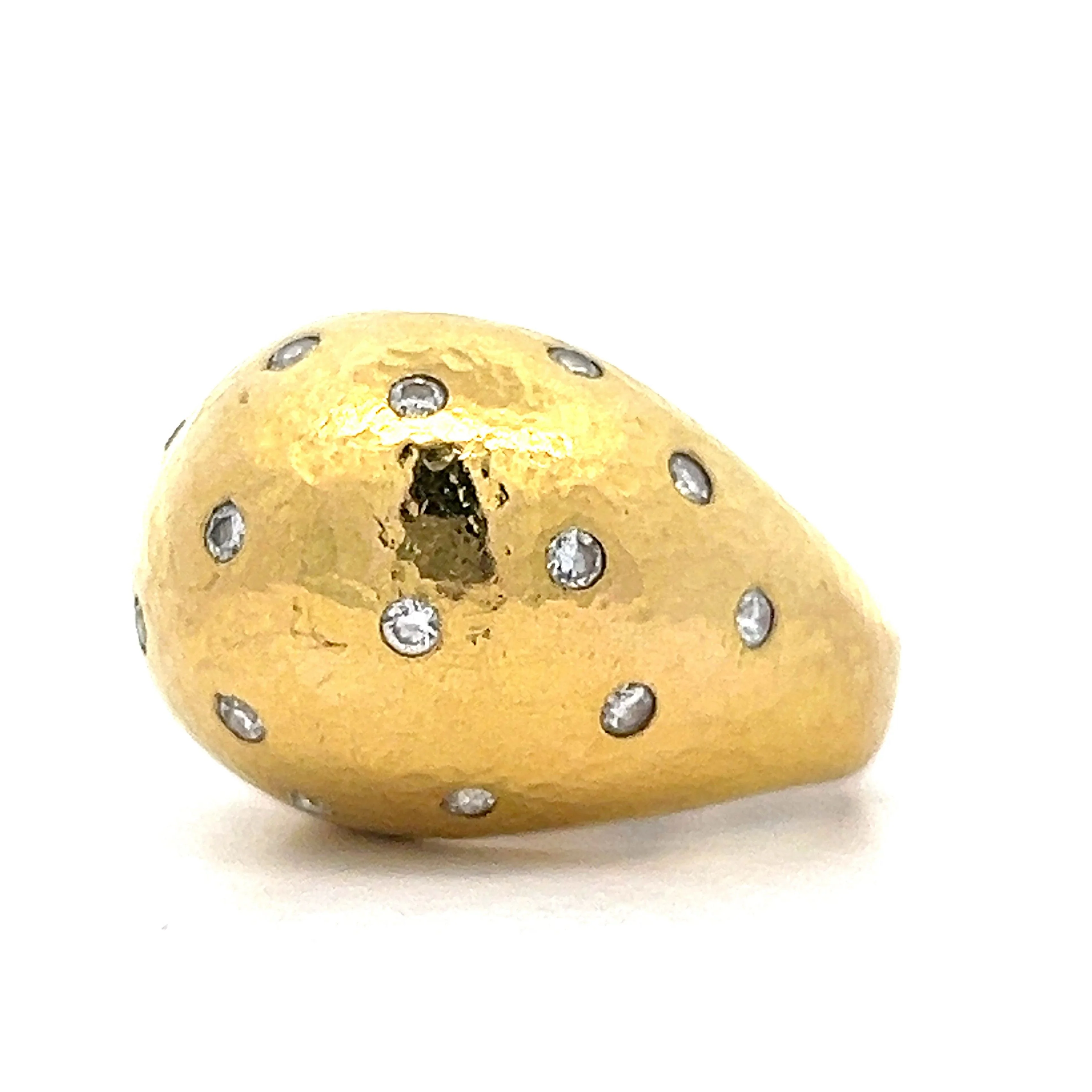 Elizabeth Locke Diamond Dome Ring in 19k Yellow Gold - Image 2