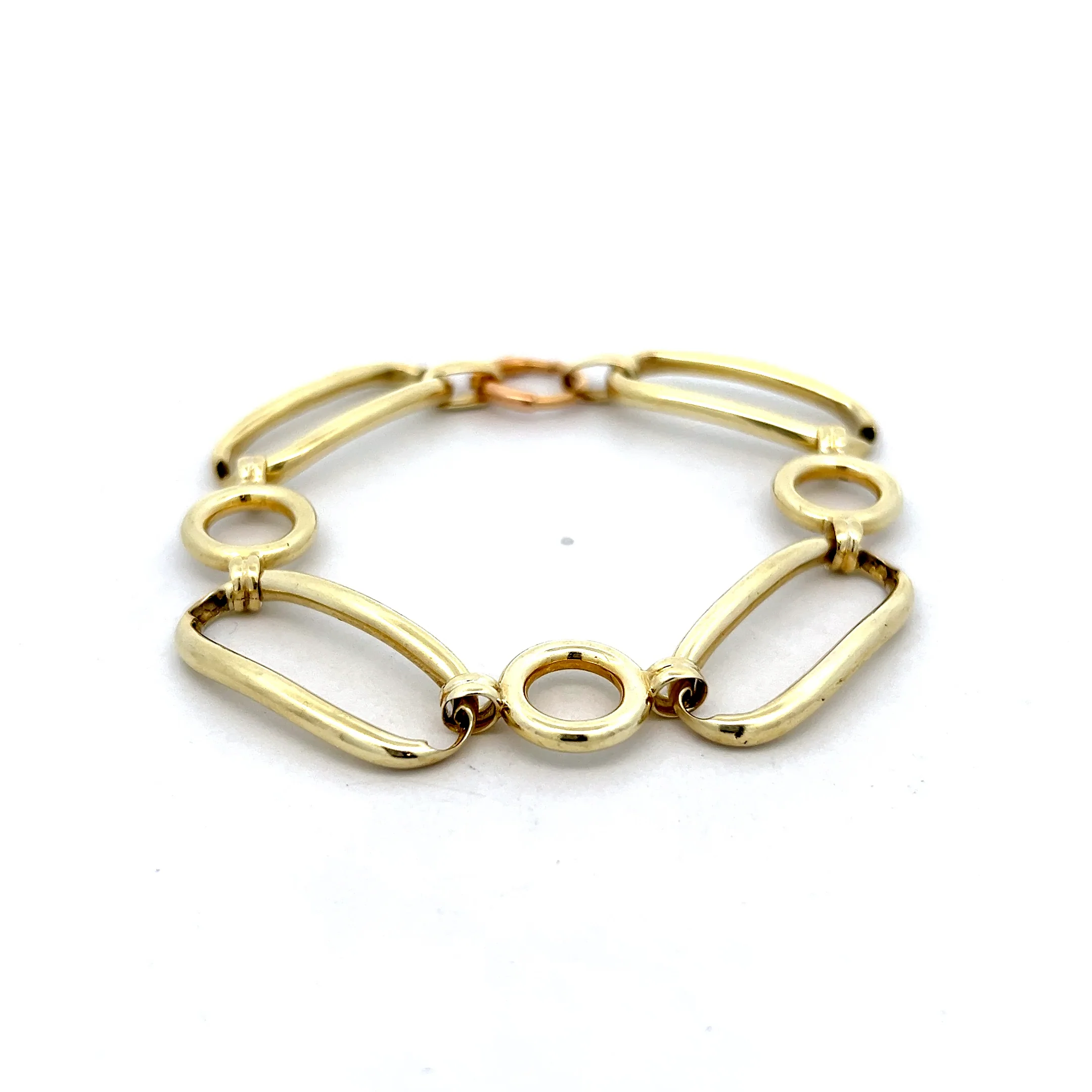 Elongated Oval Link Bracelet in 14k Yellow Gold