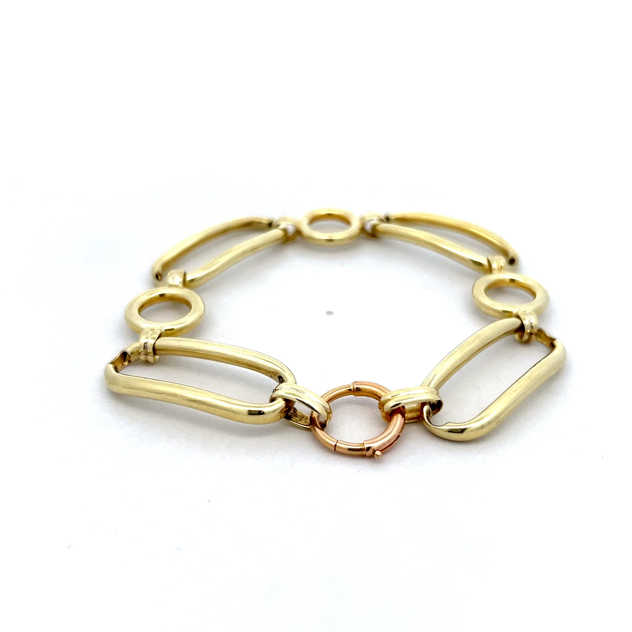 Elongated Oval Link Bracelet in 14k Yellow Gold - Image 2