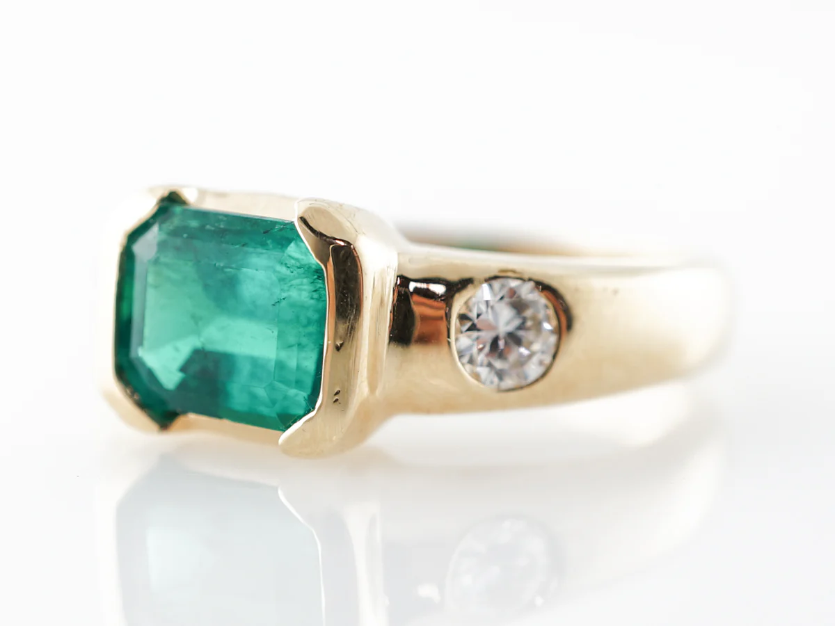 Emerald & Diamond Cocktail Ring in 18k Yellow Gold - Image 2