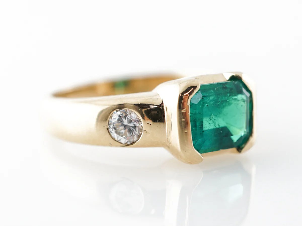Emerald & Diamond Cocktail Ring in 18k Yellow Gold - Image 3