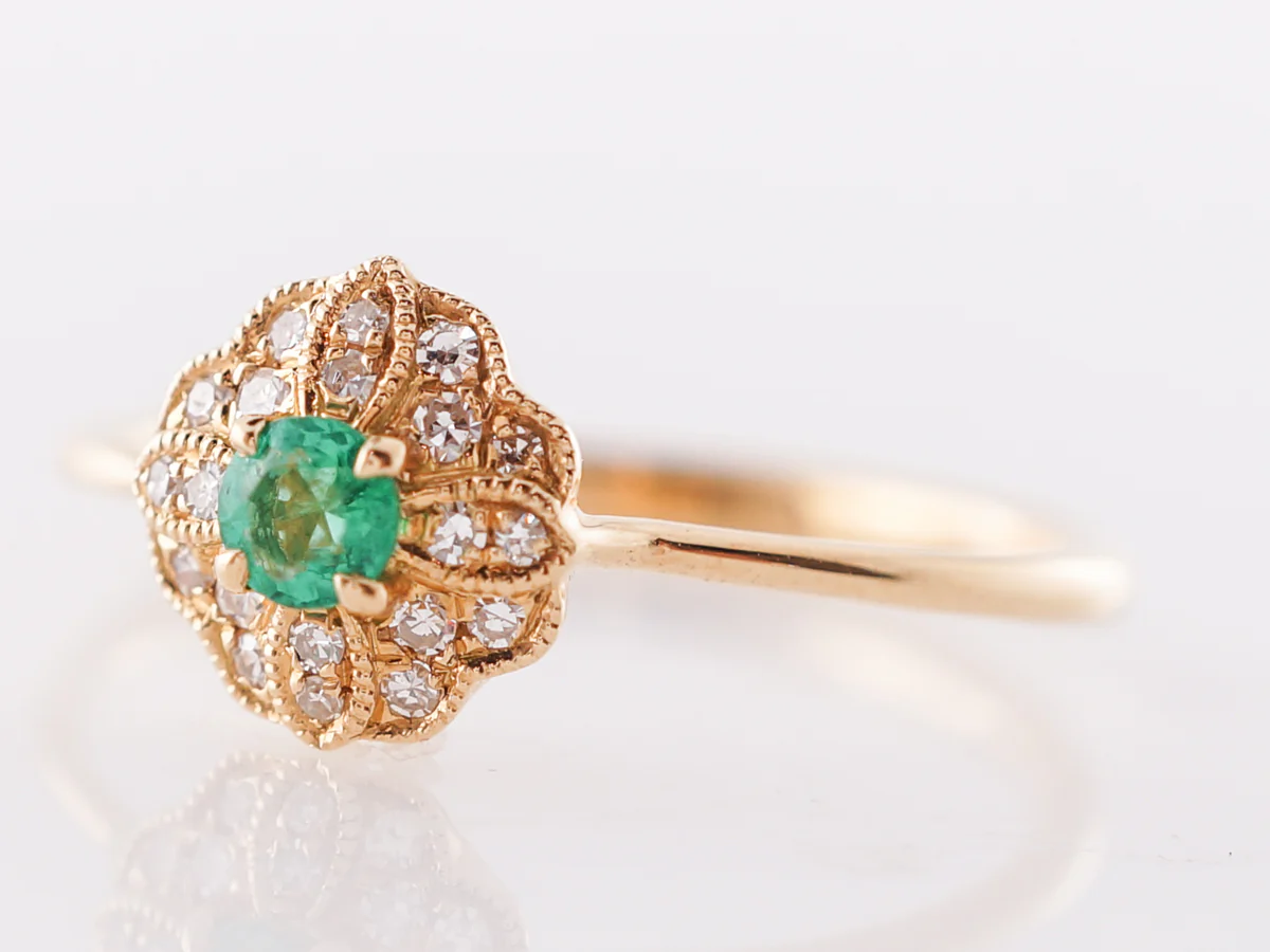 Emerald & Diamond Ring w/ Milgrain in 18k Yellow Gold - Image 2