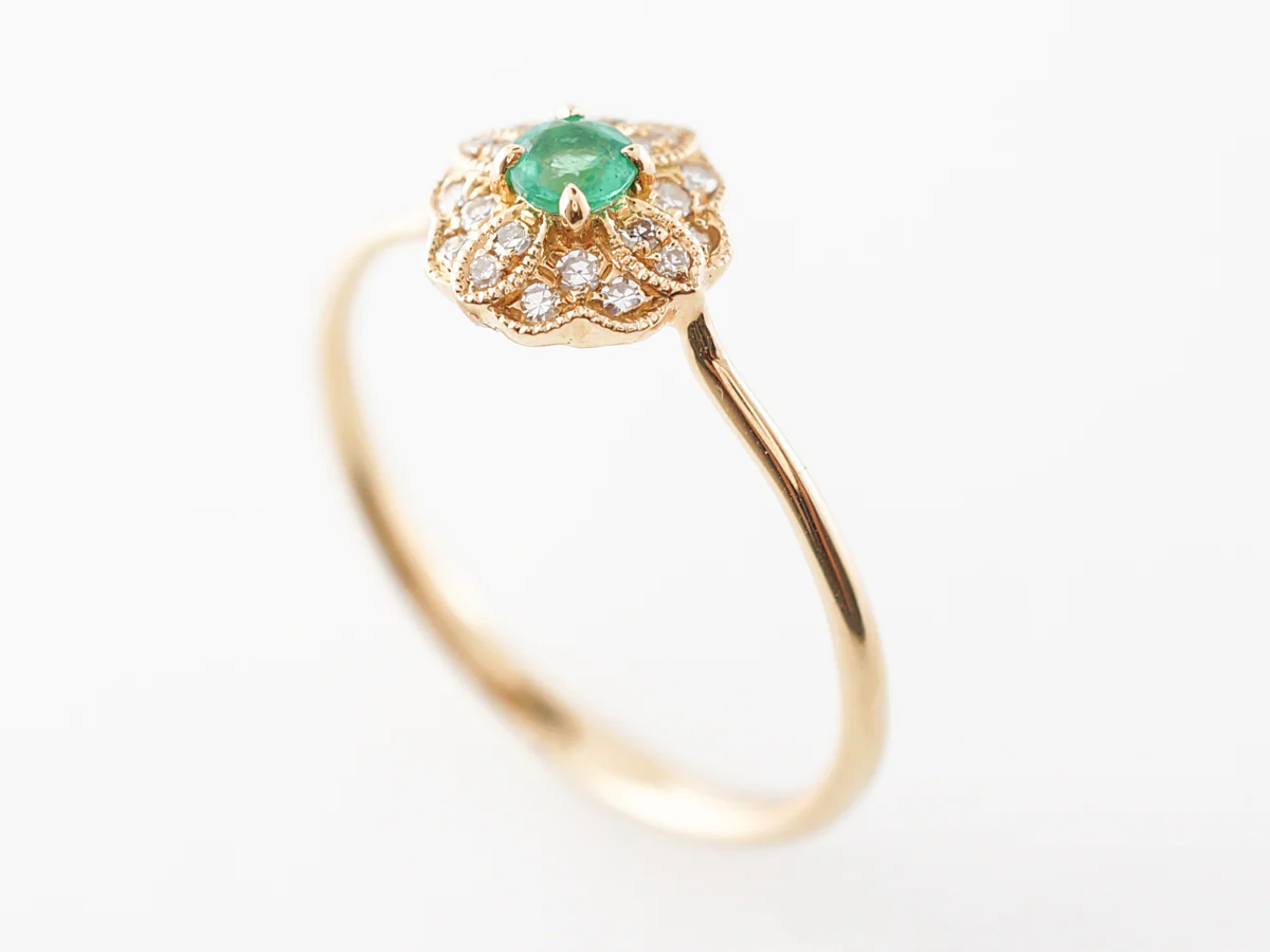 Emerald & Diamond Ring w/ Milgrain in 18k Yellow Gold - Image 6