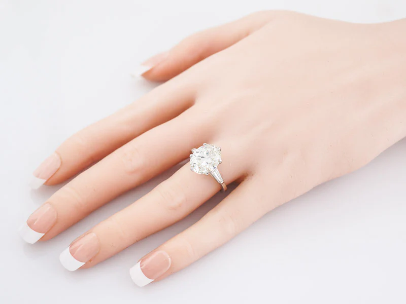 Engagement Ring Modern GIA 5.08 Oval Cut Diamond in Platinum - Image 6