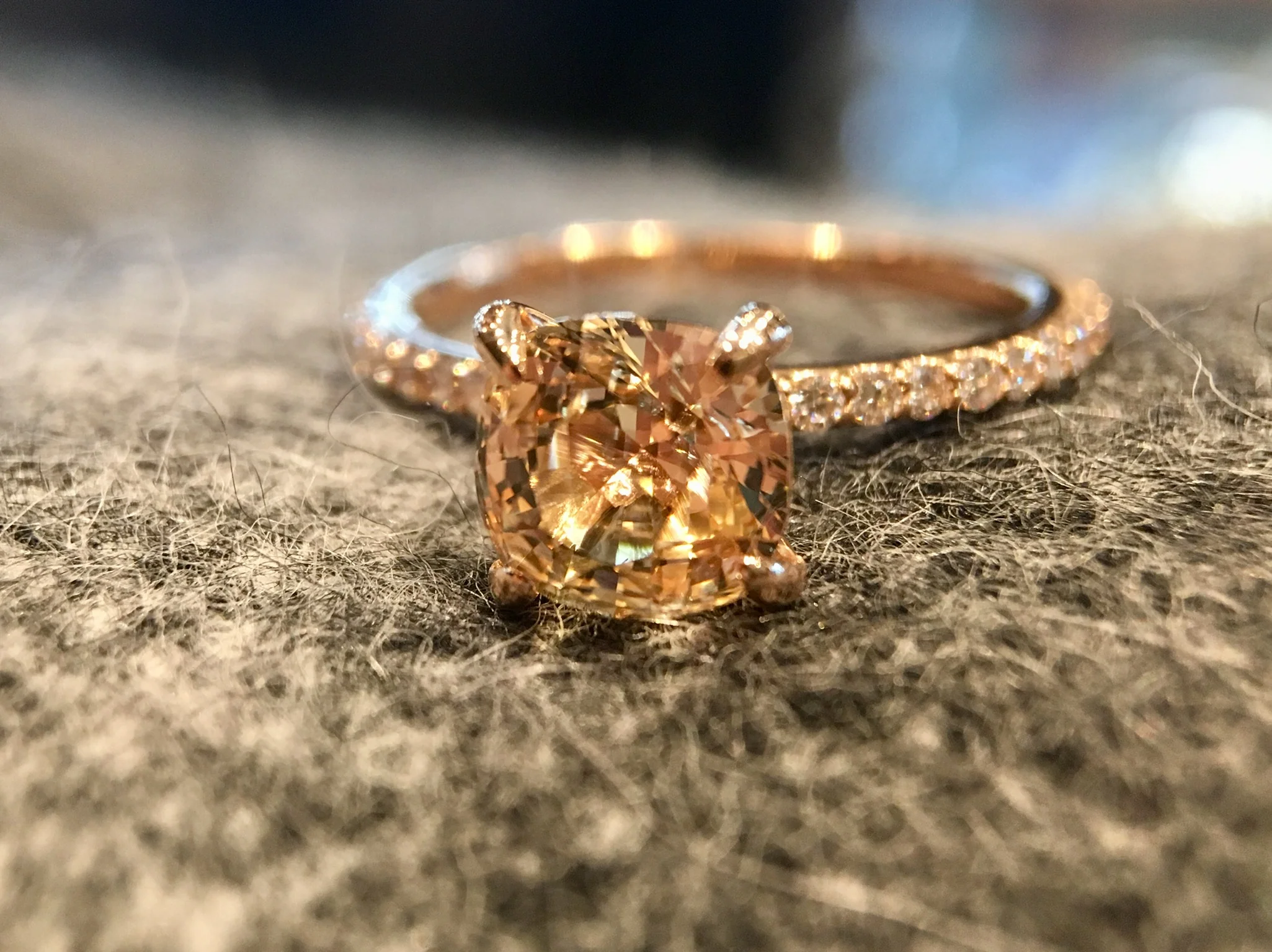 Engagement Ring Modern 2.16 Round Brilliant Cut Peach Sapphire in 14k Rose Gold
