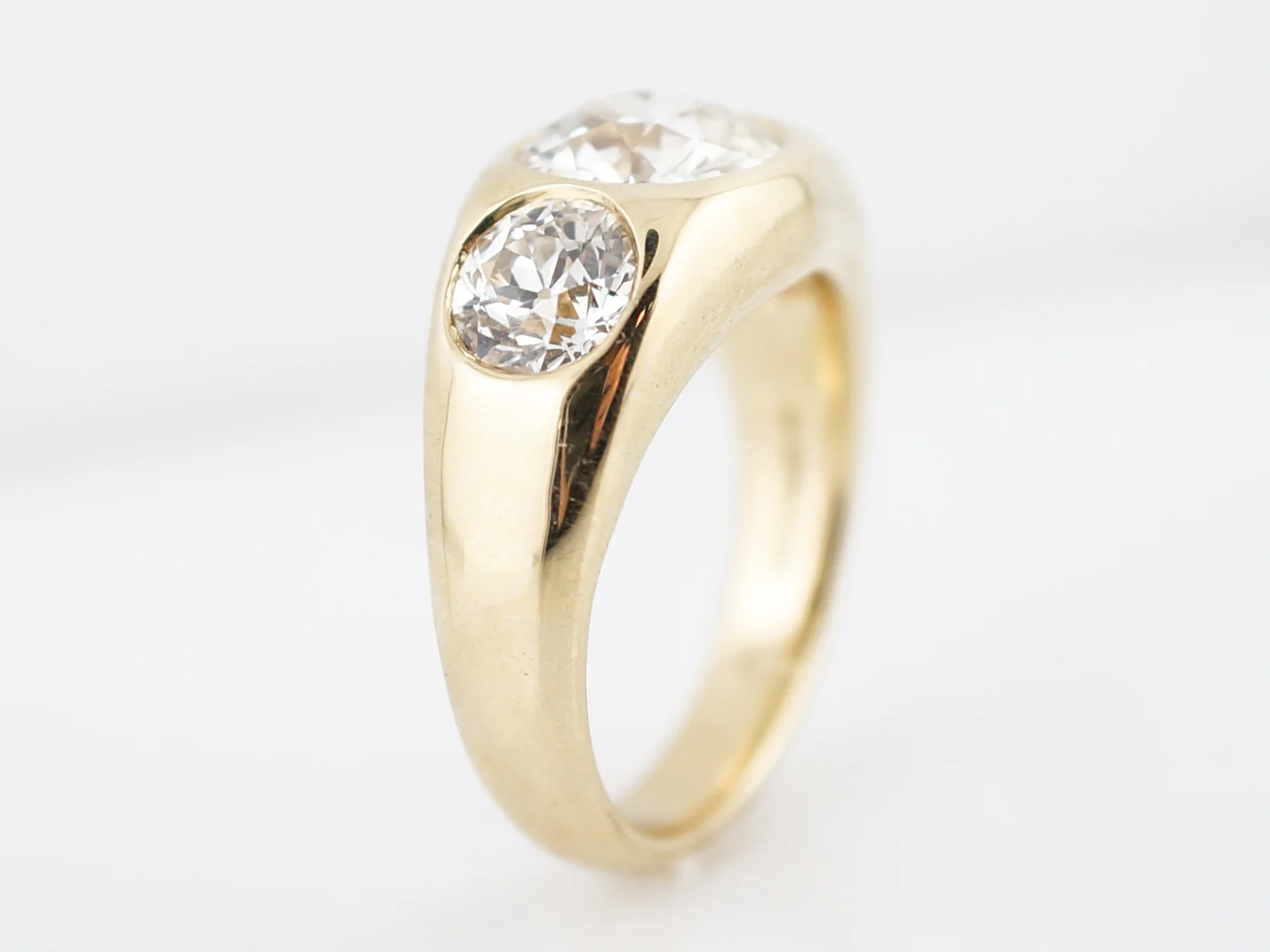 Engagement Ring Modern 3.37 Old European Cut Diamonds in 18k Yellow Gold - Image 5