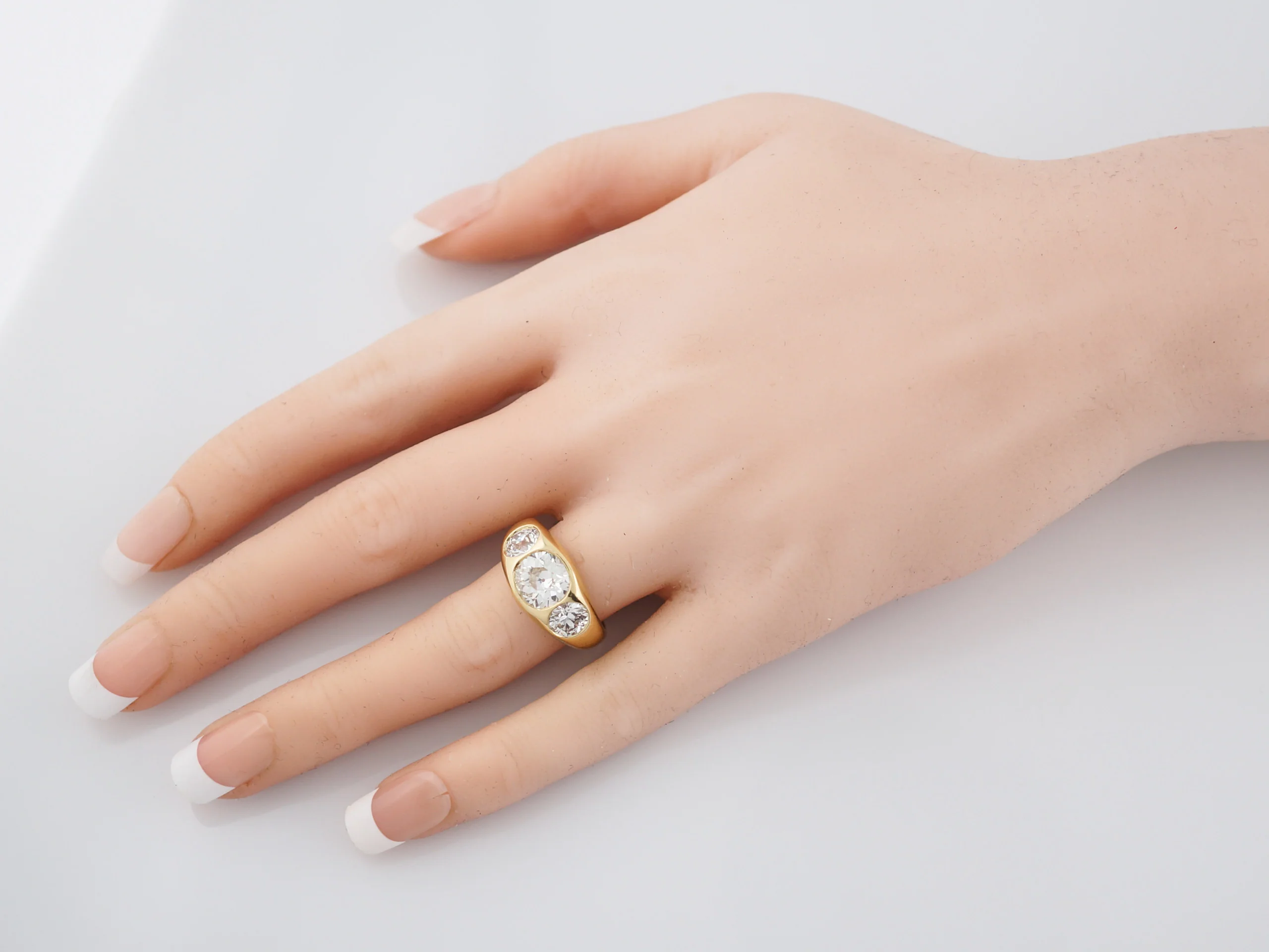 Engagement Ring Modern 3.37 Old European Cut Diamonds in 18k Yellow Gold - Image 6