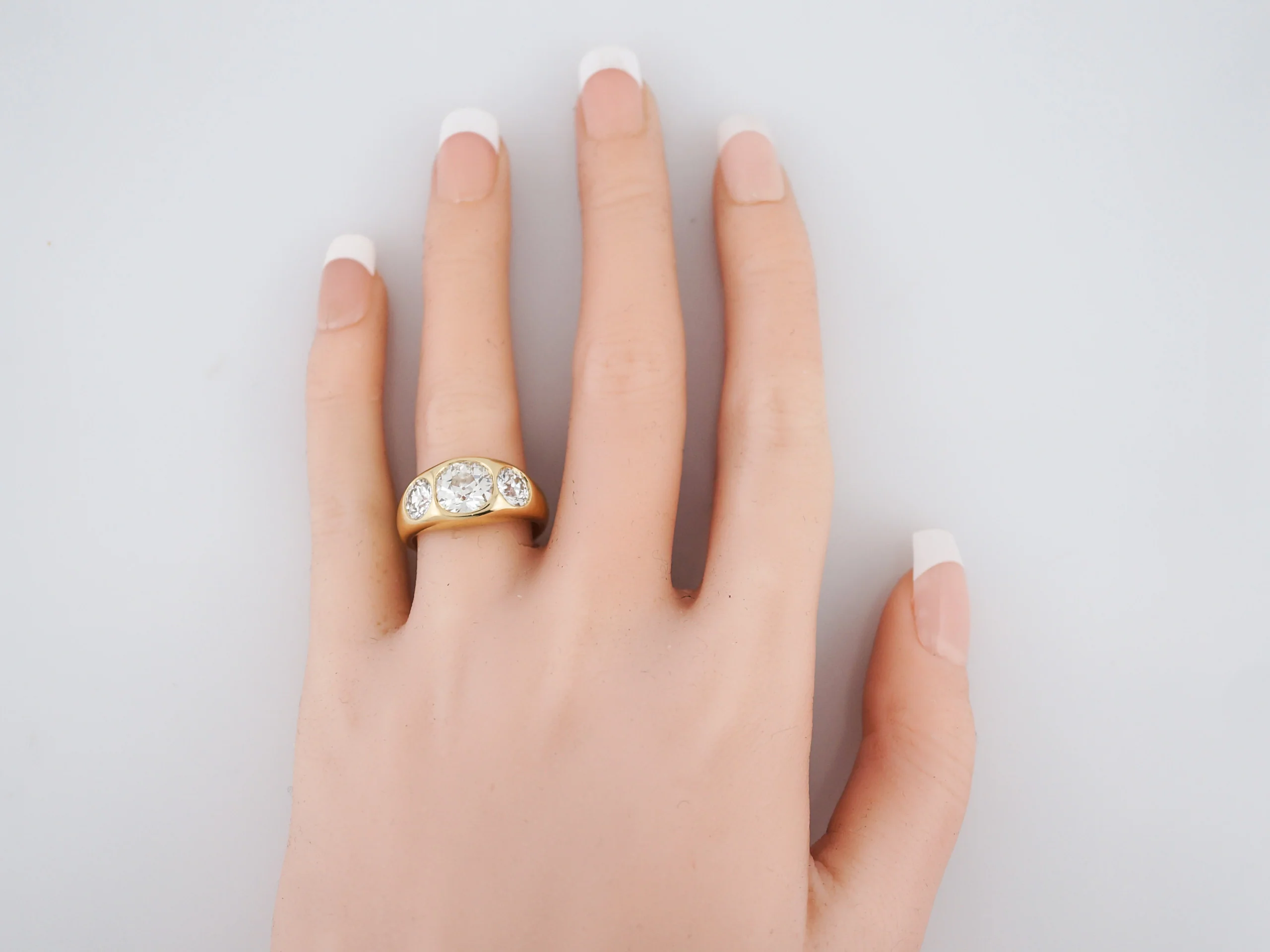 Engagement Ring Modern 3.37 Old European Cut Diamonds in 18k Yellow Gold - Image 7