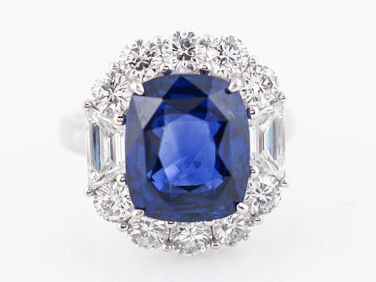 Engagement Ring Modern 7.62 Cushion Cut Sapphire & 2.15 Diamonds in Platinum - Image 2