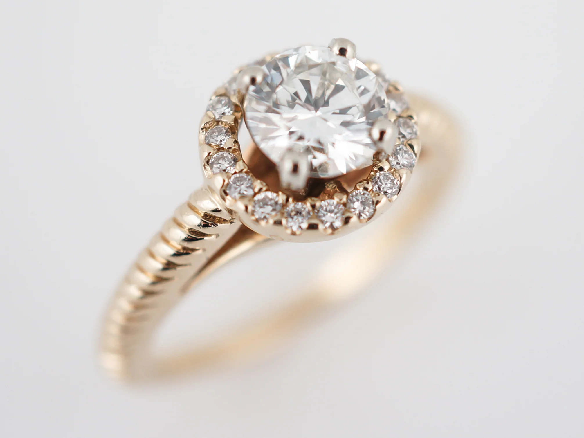 Engagement Ring Modern .70 Round Brilliant Cut Diamonds in 14K Yellow Gold - Image 4