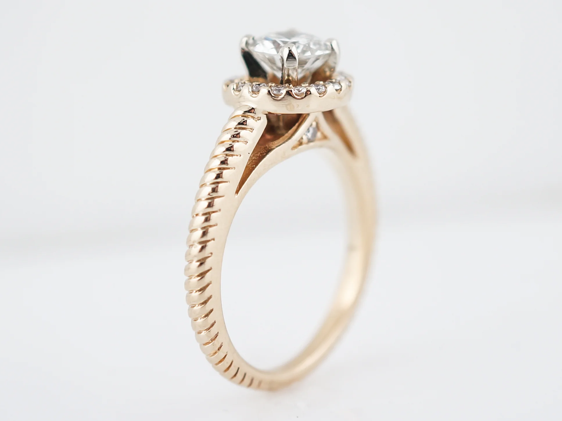Engagement Ring Modern .70 Round Brilliant Cut Diamonds in 14K Yellow Gold - Image 5