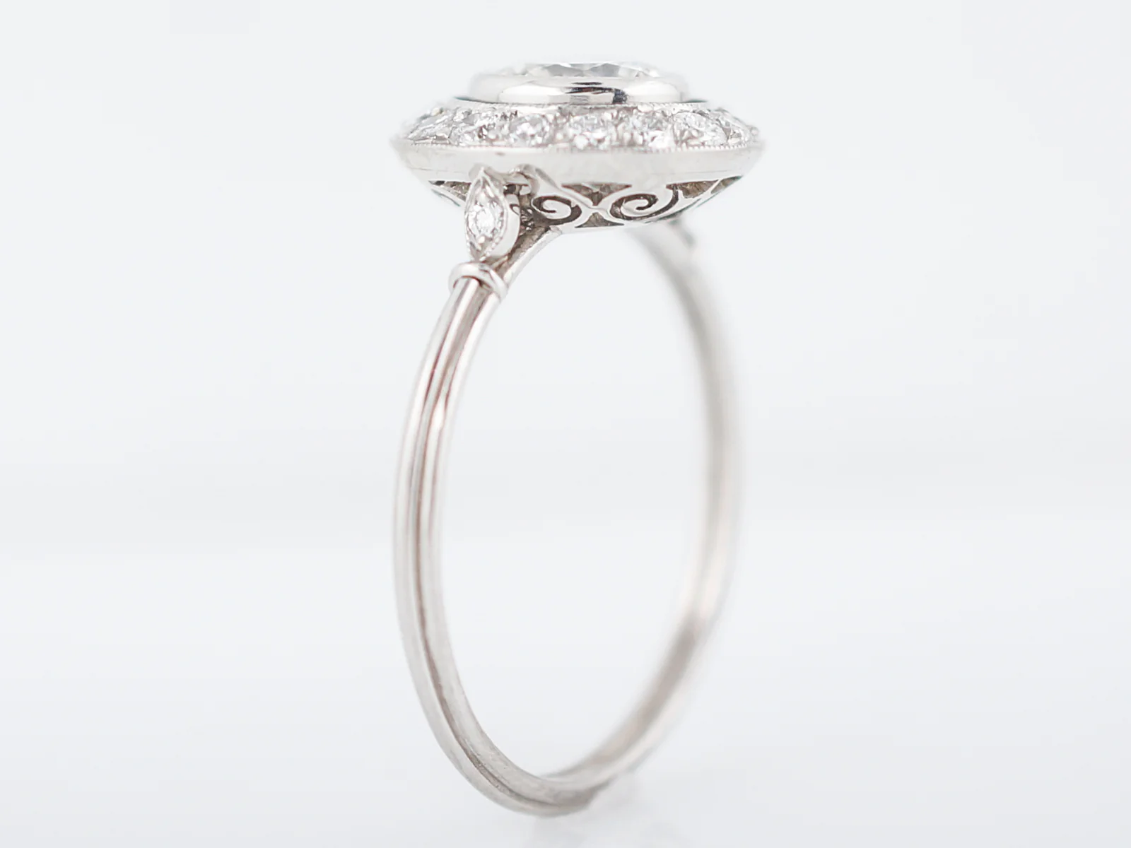 Engagement Ring Modern .82 Round Brilliant Cut Diamond in Platinum - Image 5
