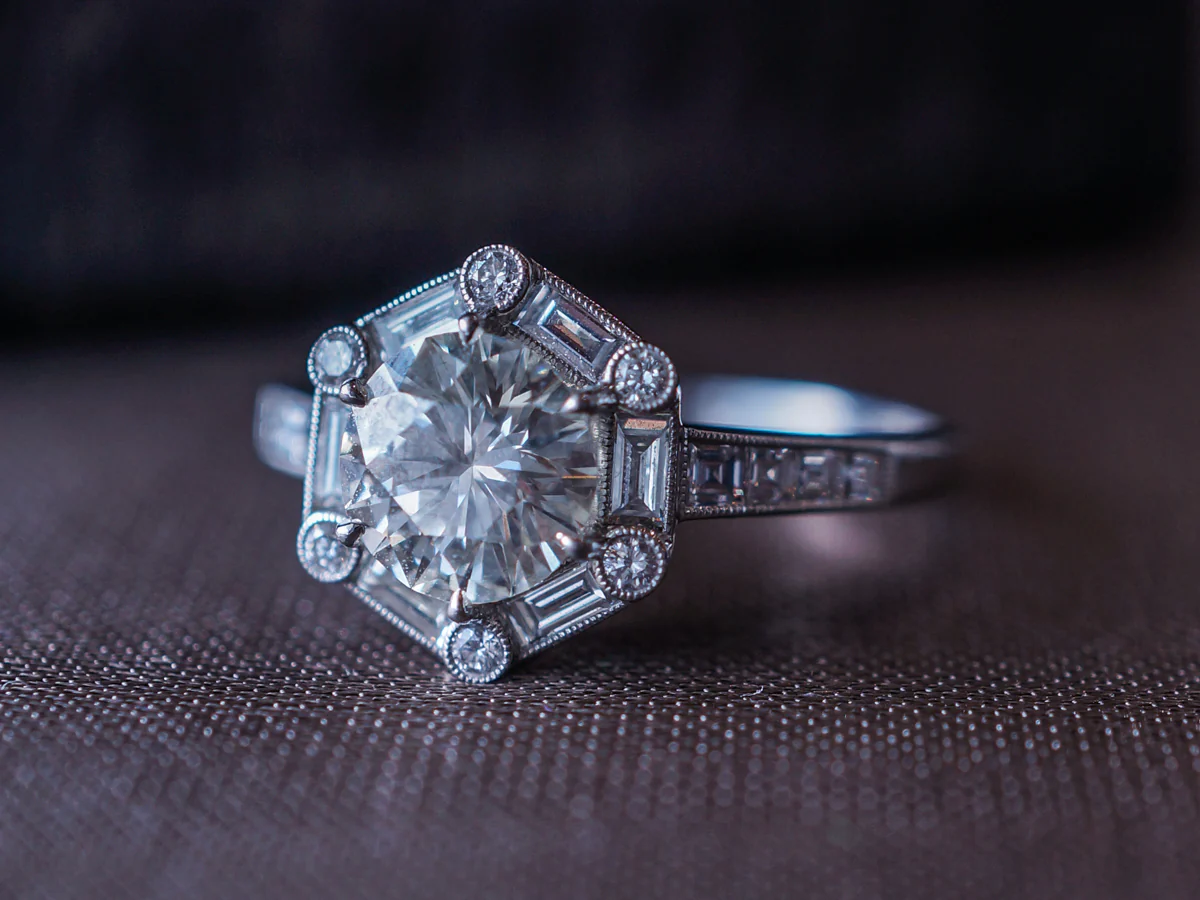 Engagement Ring Modern .98 Round Brilliant Cut Diamond in Platinum - Image 6
