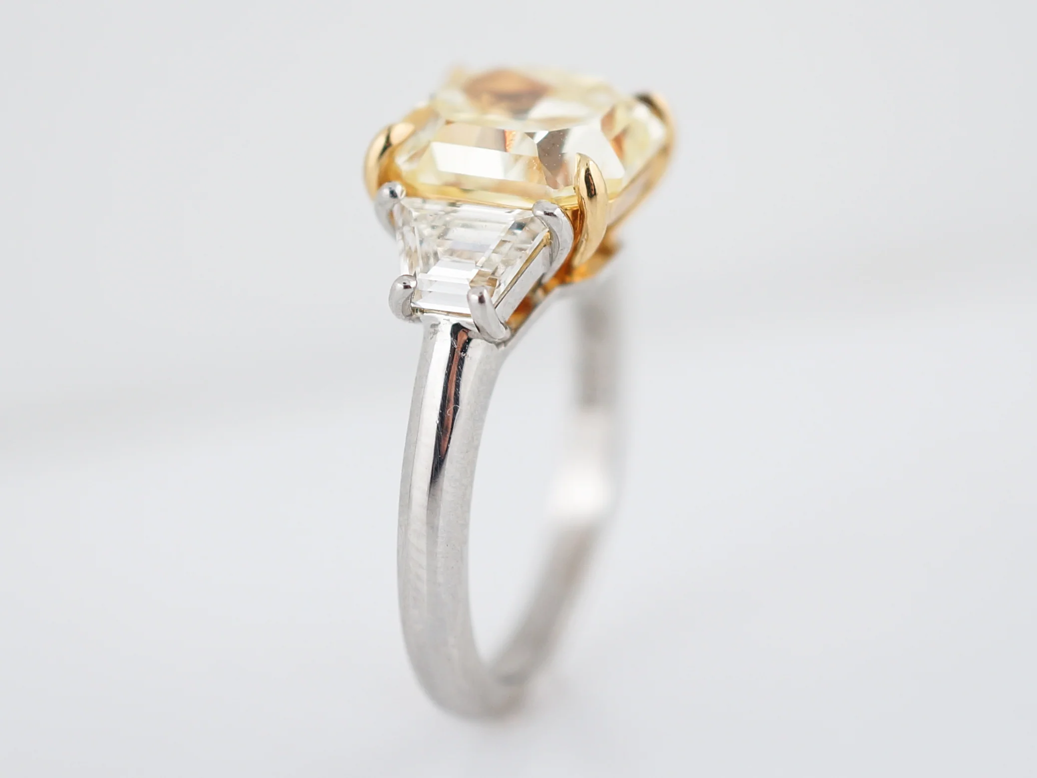 Engagement Ring Modern GIA 4.13 Modified Brilliant Cut Fancy Intense Yellow Diamond in Platinum - Image 5