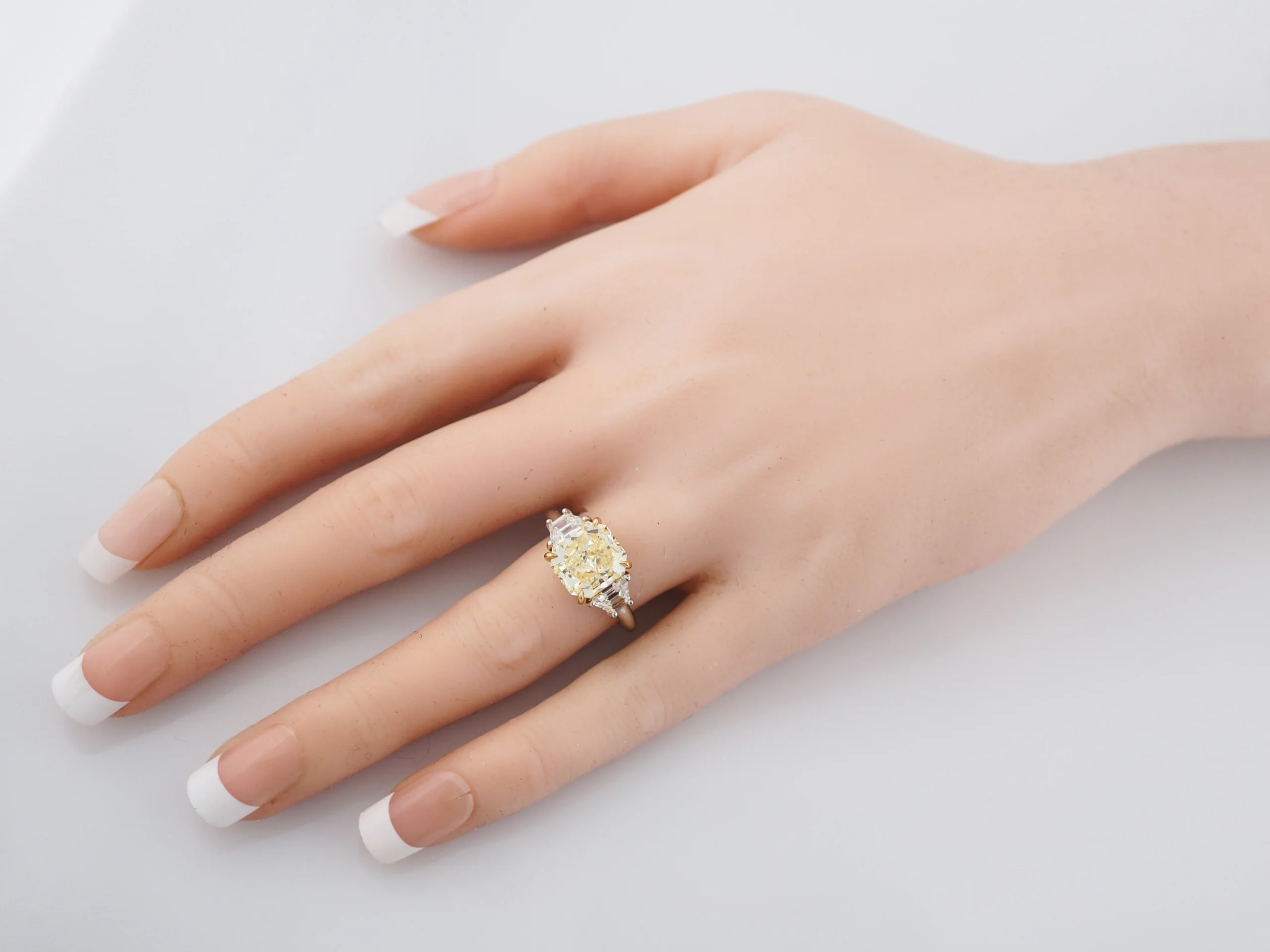 Engagement Ring Modern GIA 4.13 Modified Brilliant Cut Fancy Intense Yellow Diamond in Platinum - Image 7
