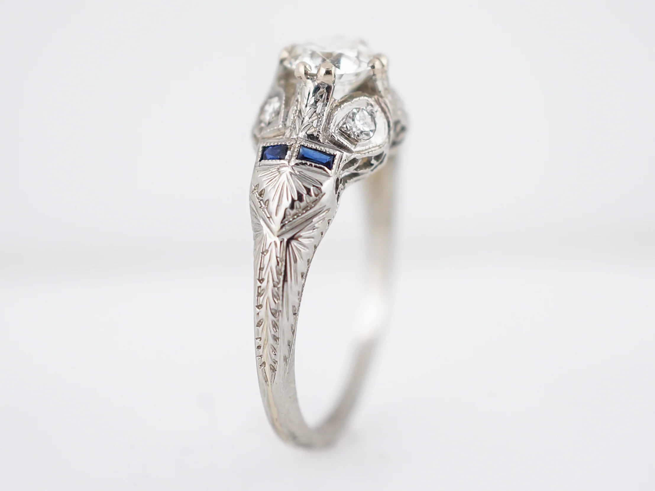Engraved 1920s Diamond & Sapphire Engagement Ring - Image 5