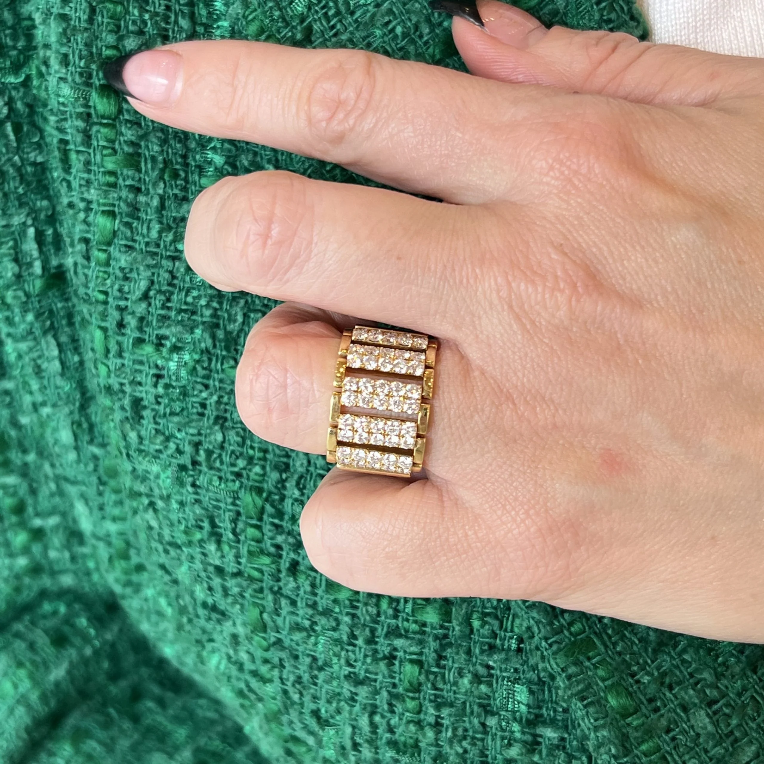 Flexible Diamond Link Cocktail Ring in 18k Yellow Gold - Image 6