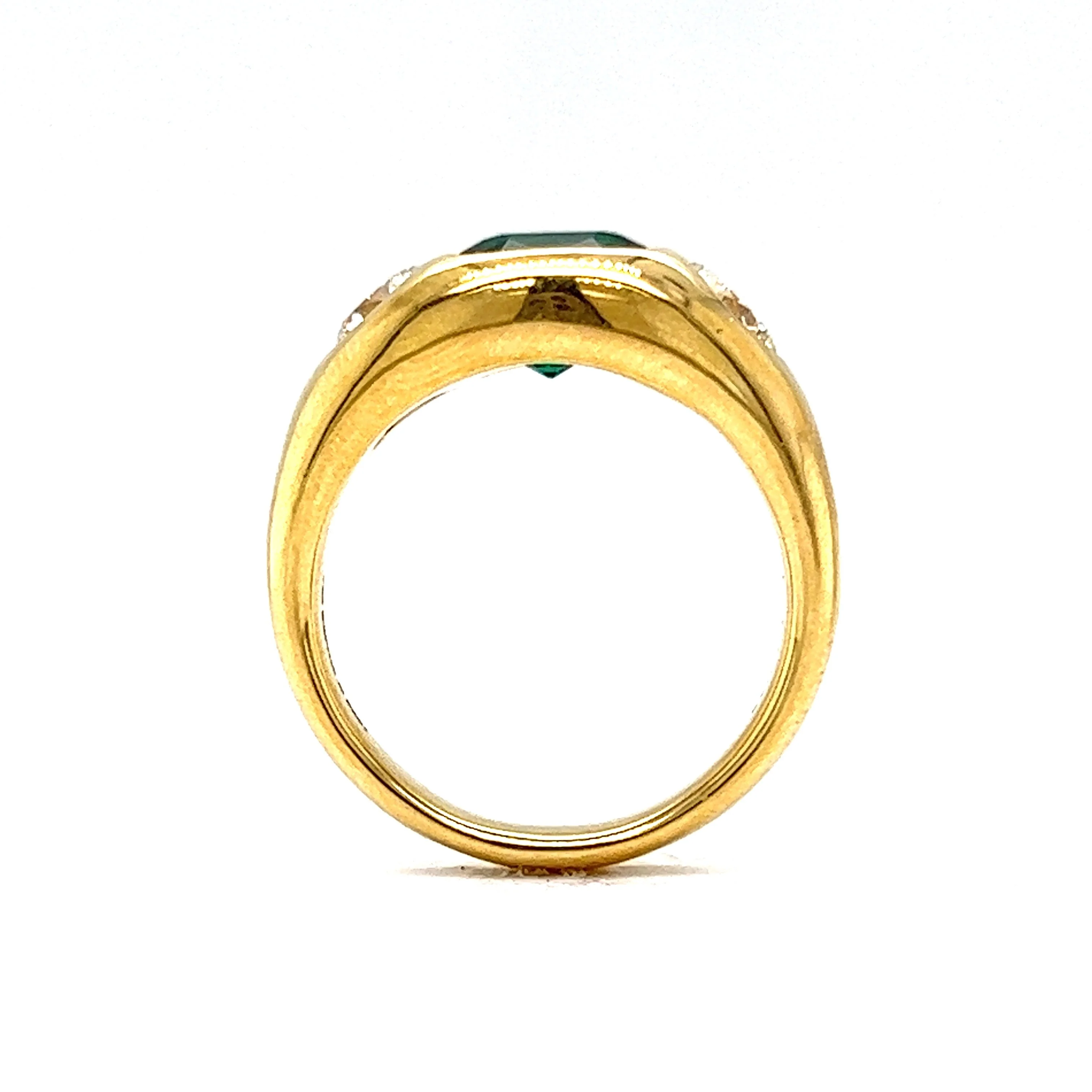 Flush Set Cushion Cut Emerald & Diamond Ring in 18k Yellow Gold - Image 4