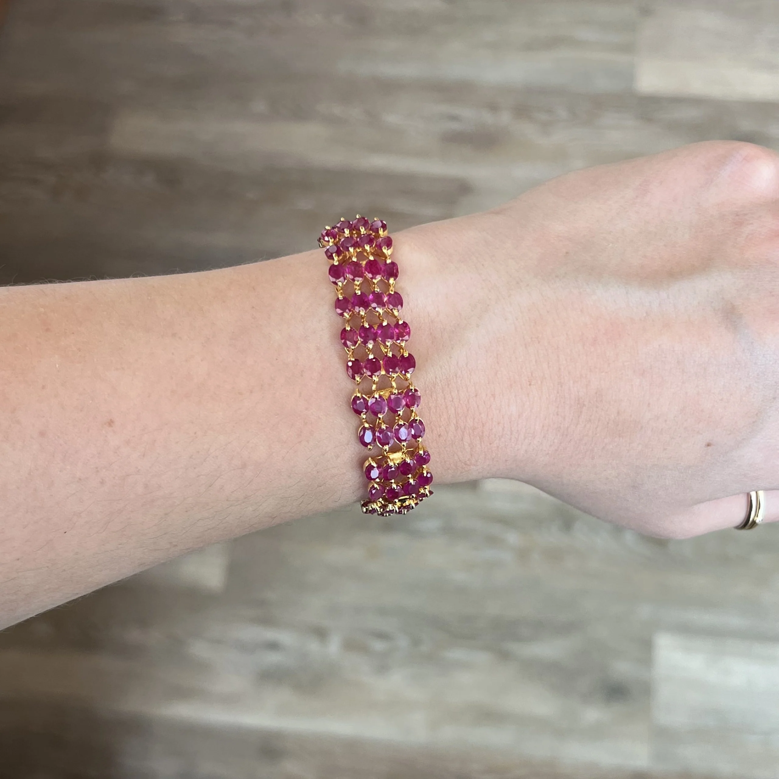 Four Row Oval Cut Ruby Bracelet in 20k Yellow Gold - Image 5