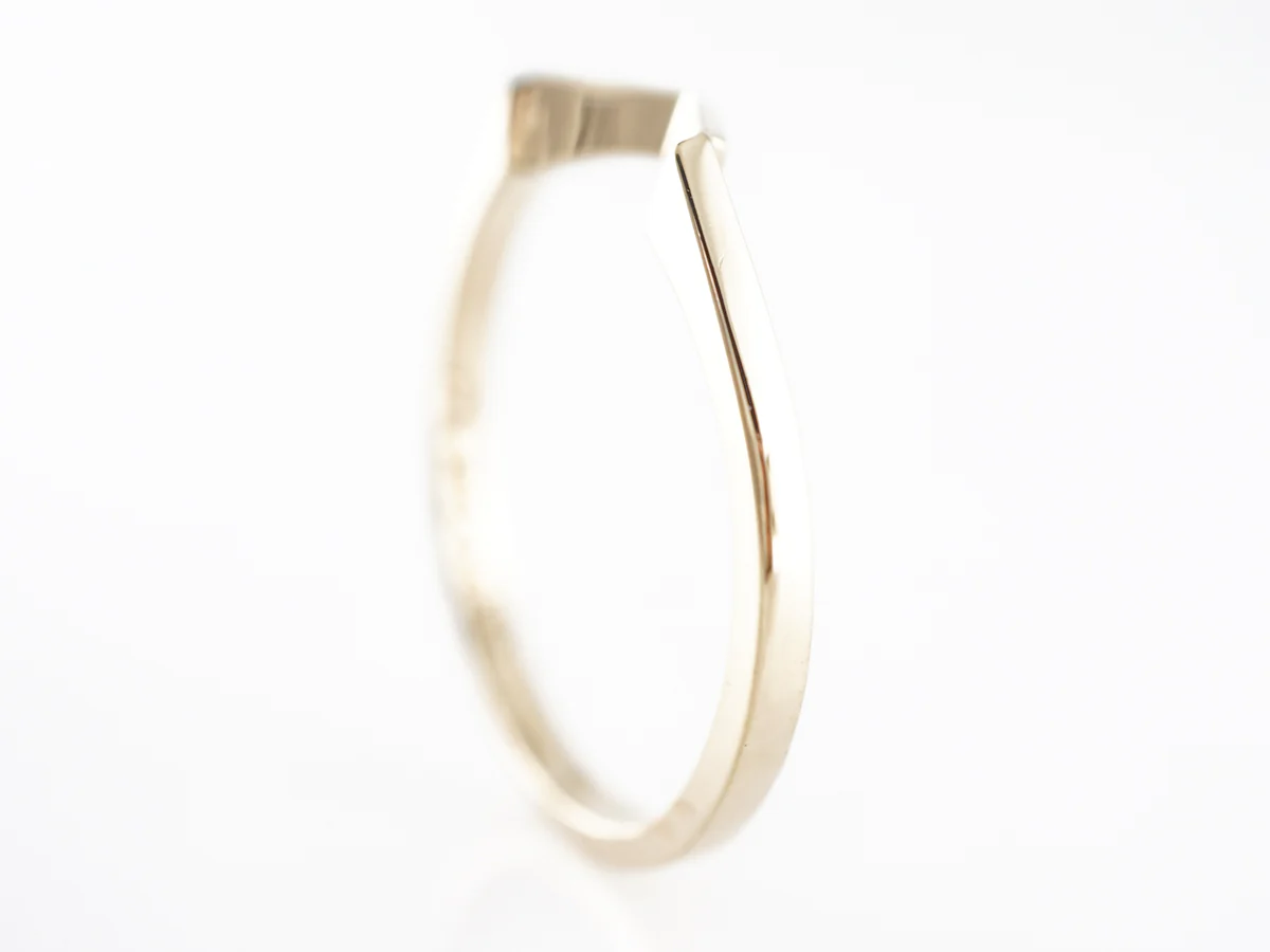 Geometric Curved Wedding Band in 14k Yellow Gold - Image 4