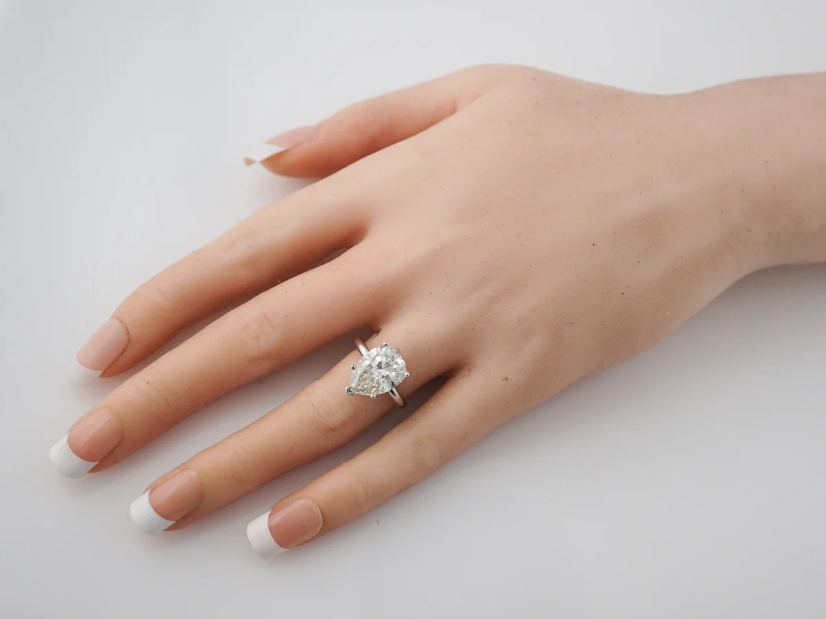 GIA 4 Carat Pear Cut Diamond Solitaire Engagement Ring - Image 7