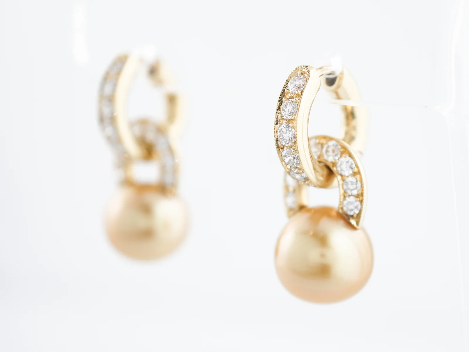 Golden Australian Pearl Earrings Modern 1.60 Round Brilliant Cut Diamond in 18k Yellow Gold - Image 2