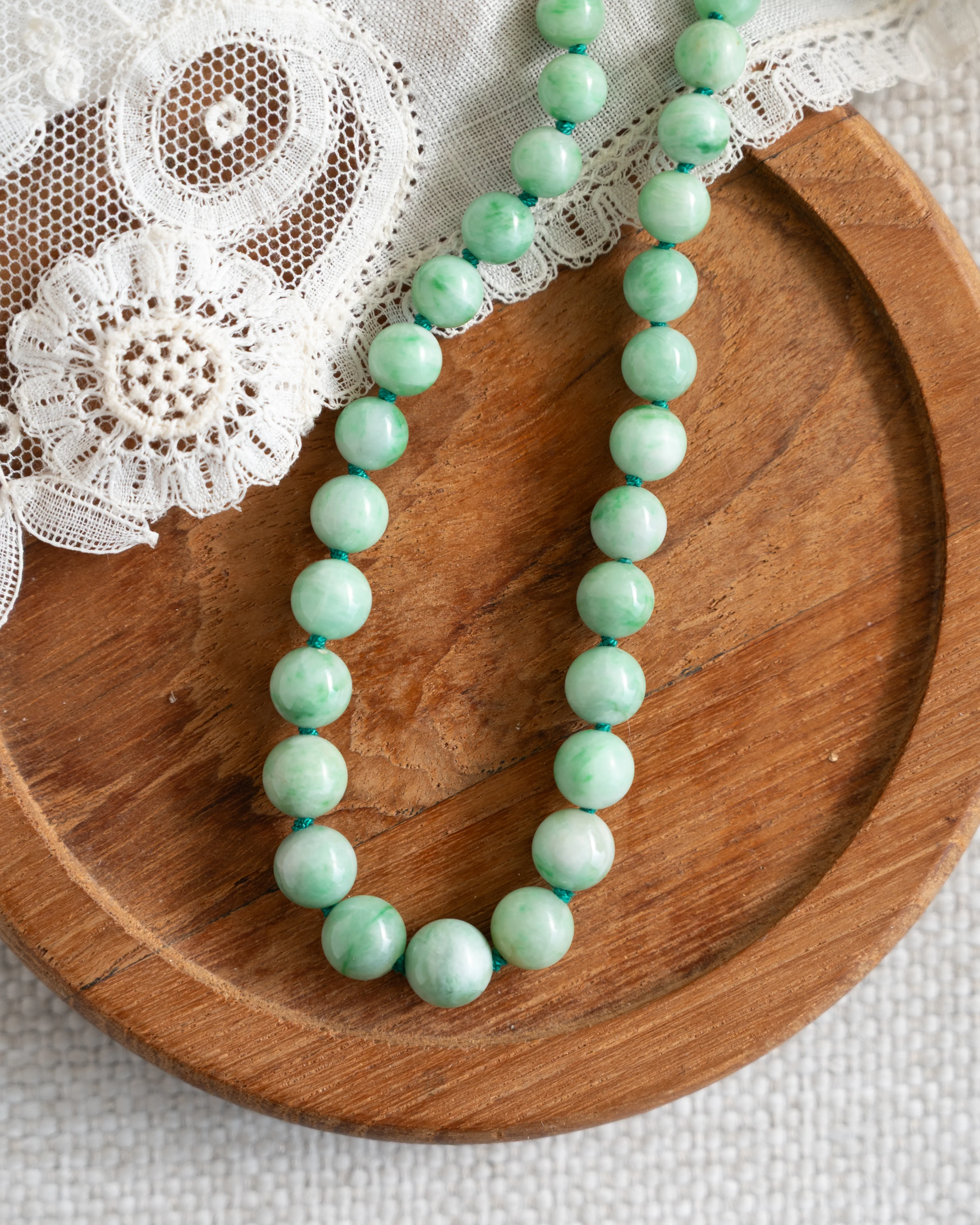 Graduated Beaded Jade Necklace in 14k Yellow Gold - Image 5