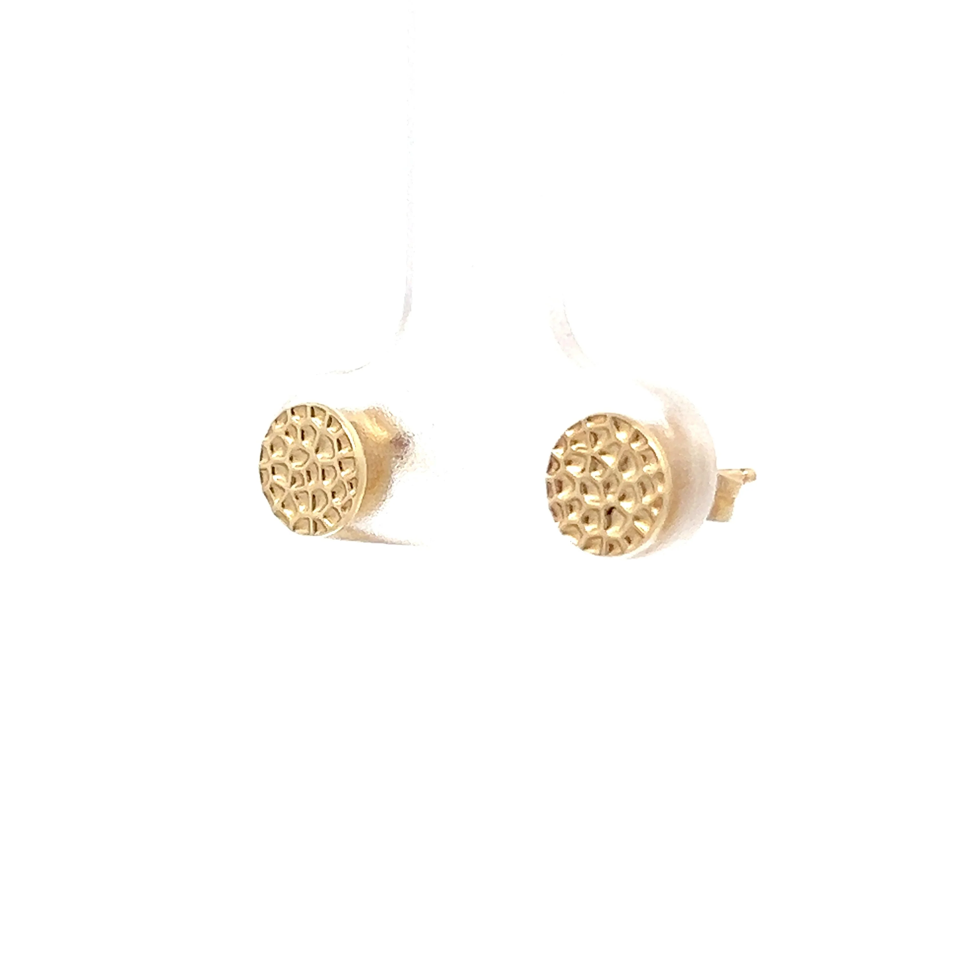 Hammer Texture Stud Earrings in 14k Yellow Gold - Image 2