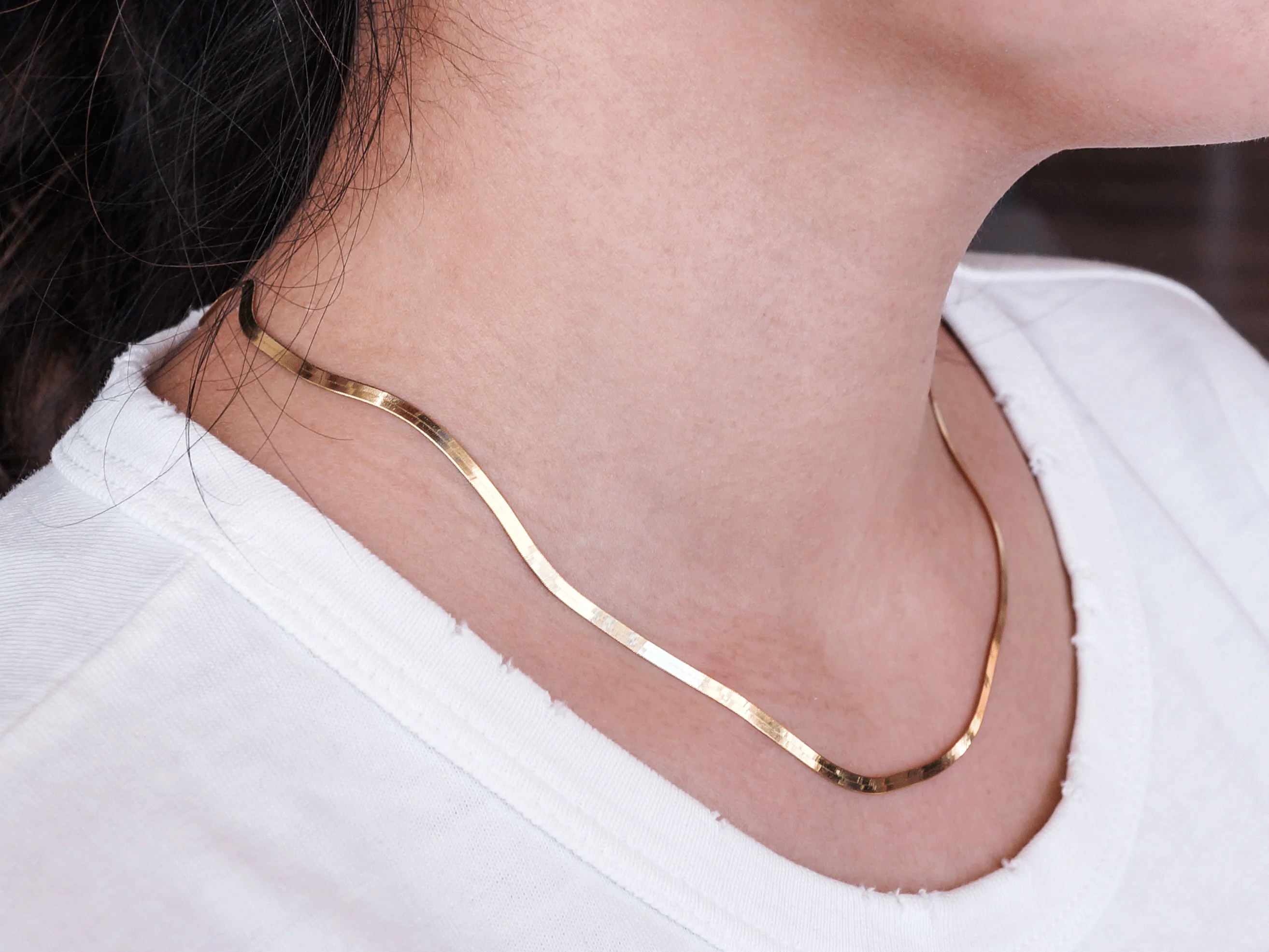 Herringbone Yellow Gold Necklace 18 inches Length in 10k - Image 4