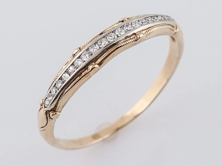 Antique Wedding Band Art Deco .20 Single Cut Diamonds in 14k Yellow Gold - Image 5