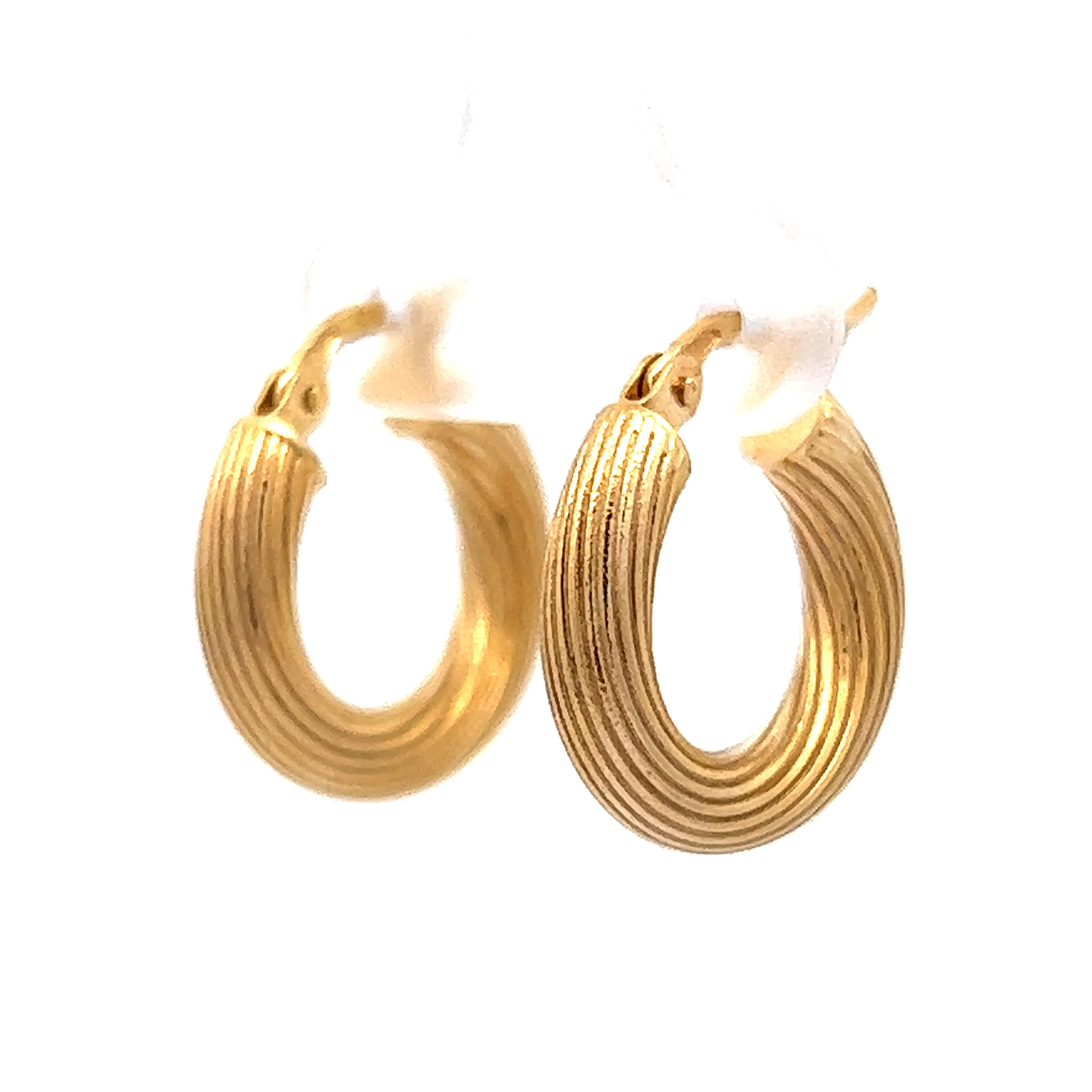 Chunky Textured Ridge Hoop Earrings in 14k Yellow Gold - Image 2