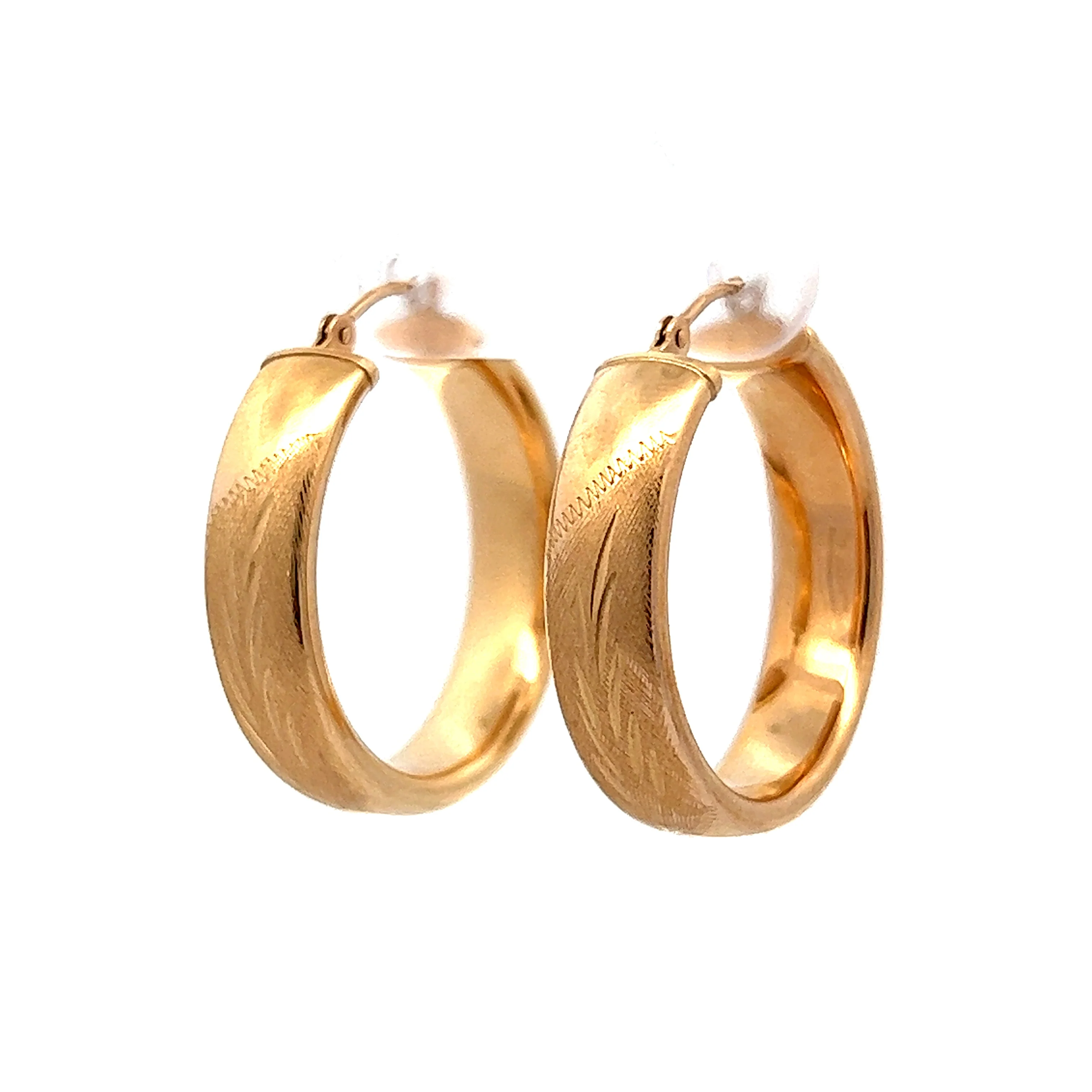 Rounded Hoop Earrings W/ Wheat Pattern in 14k Yellow Gold - Image 2