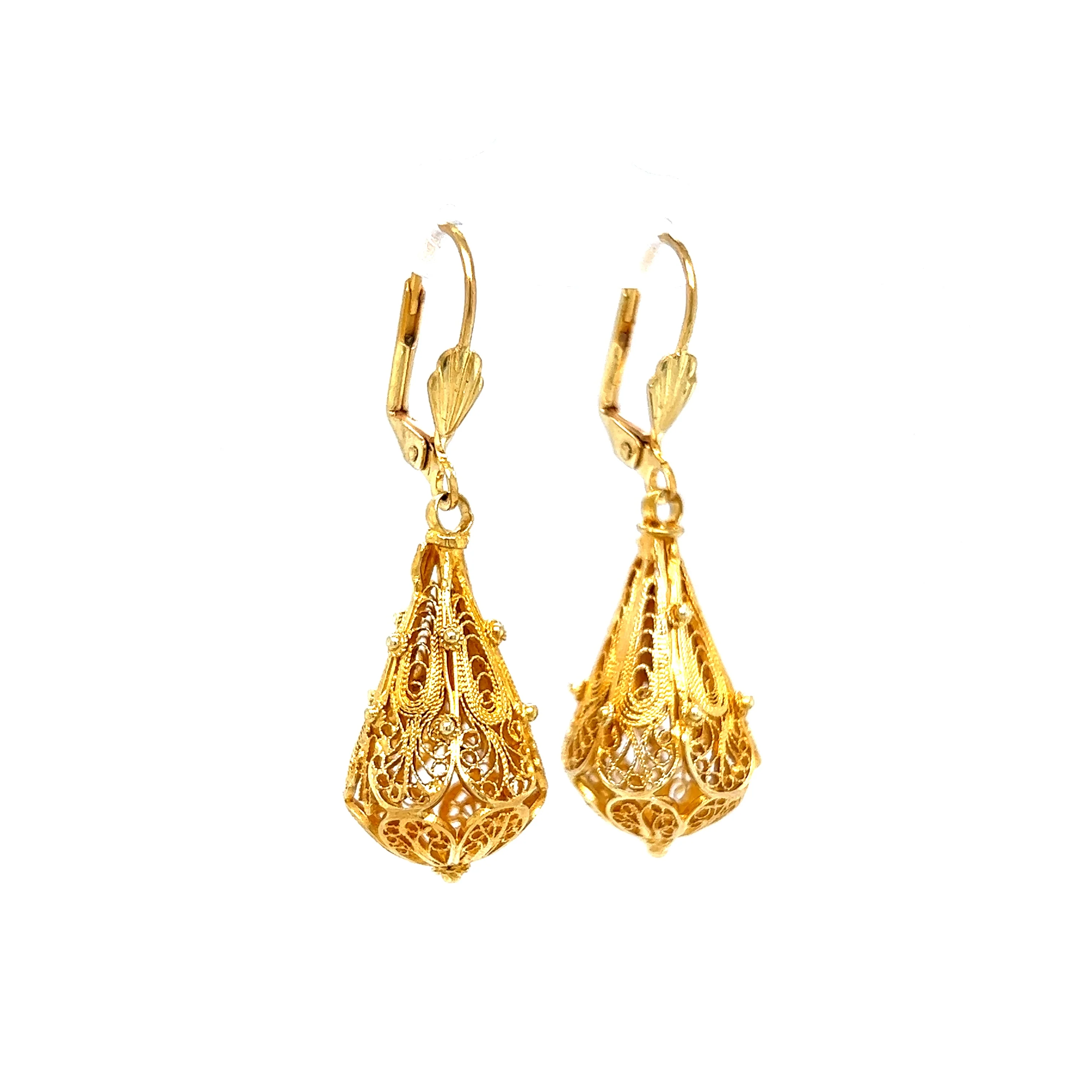Intricate Filigree Mid-Century Drop Earrings in 14k Yellow Gold - Image 3
