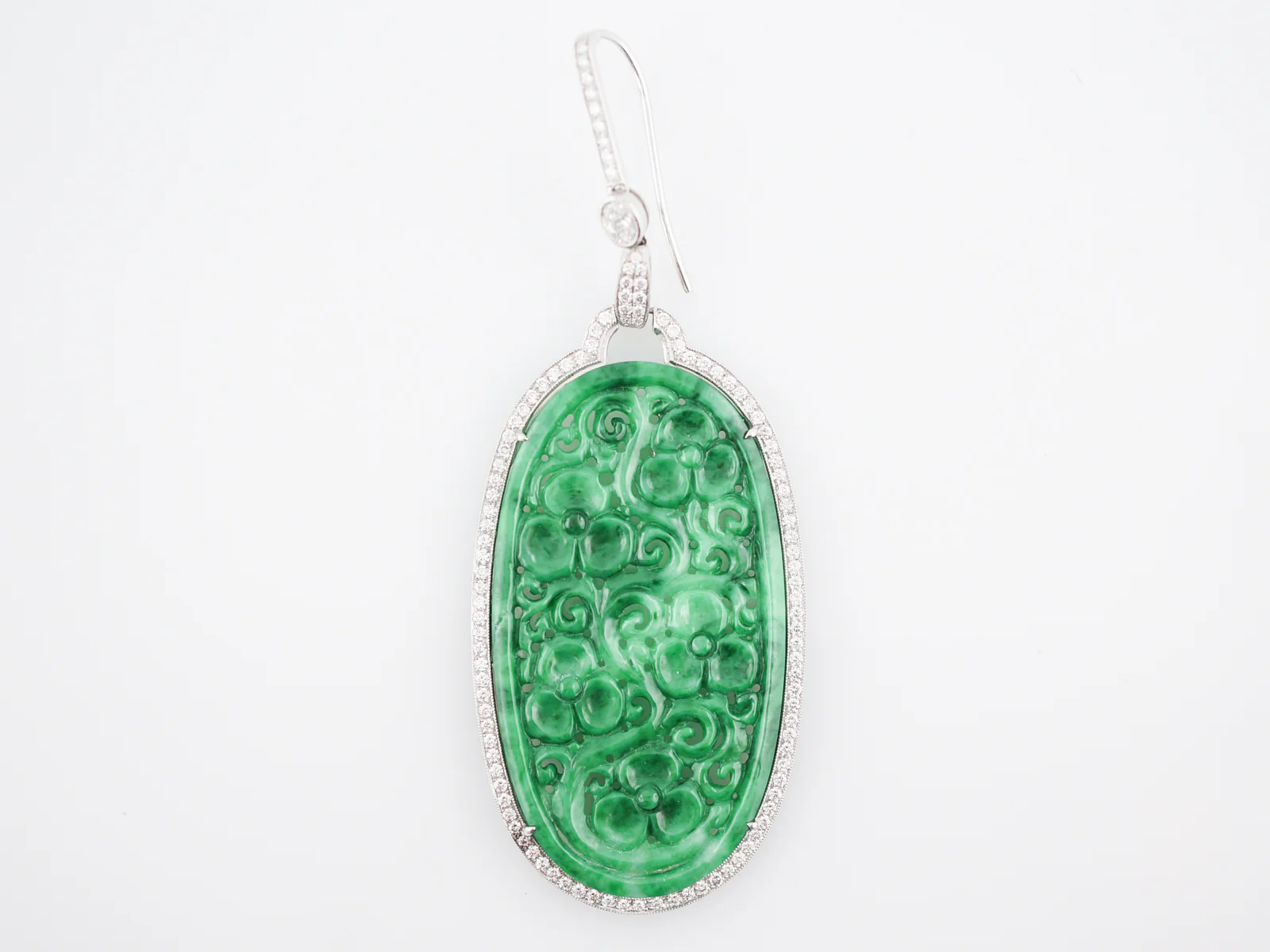 Jade Carved Earrings Modern 1.87 Round Brilliant Cut Diamond in Platinum - Image 4