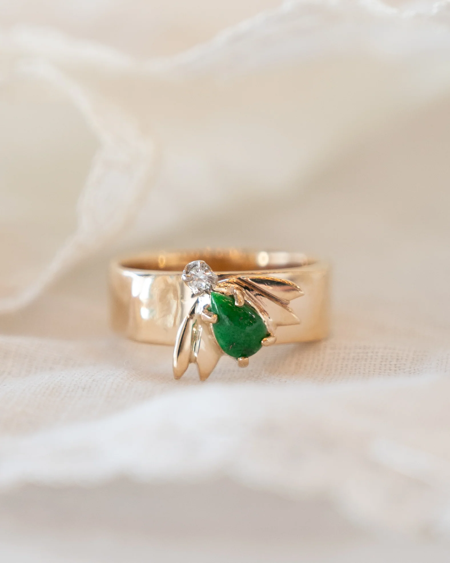 Jadeite & Diamond Bee Cocktail Ring 14k Yellow Gold - Image 6
