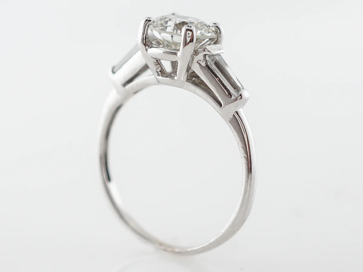 Late Art Deco Diamond Engagement Ring in White Gold - Image 5