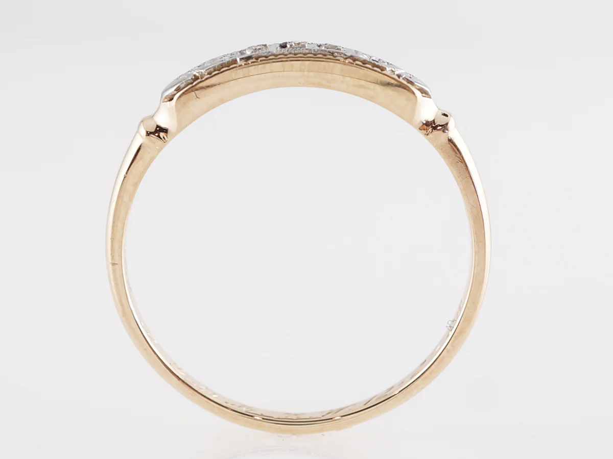 Late Art Deco Wedding Band w/ Diamonds in Yellow Gold - Image 4