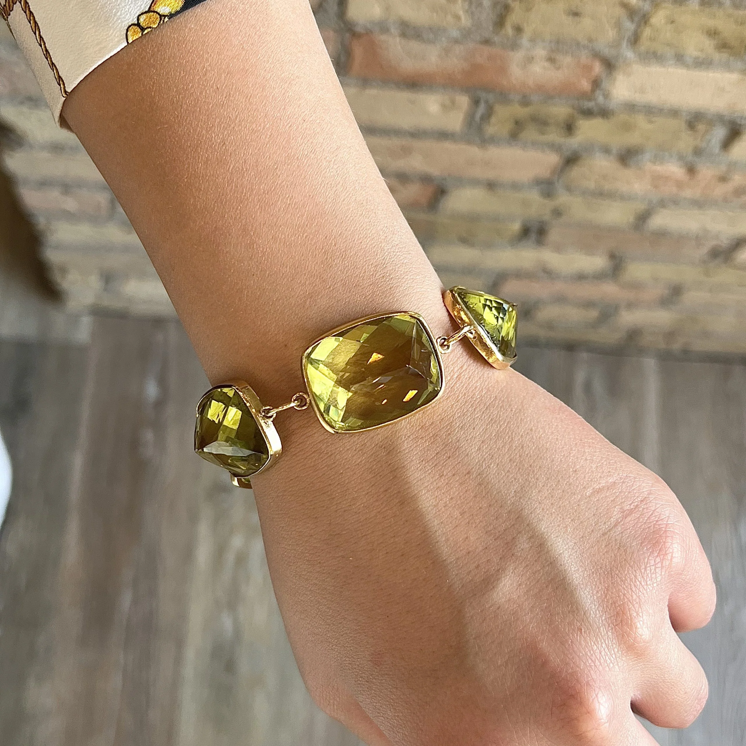 Lemon Quartz Bracelet w/ Toggle Clasp in 18k Yellow Gold - Image 6