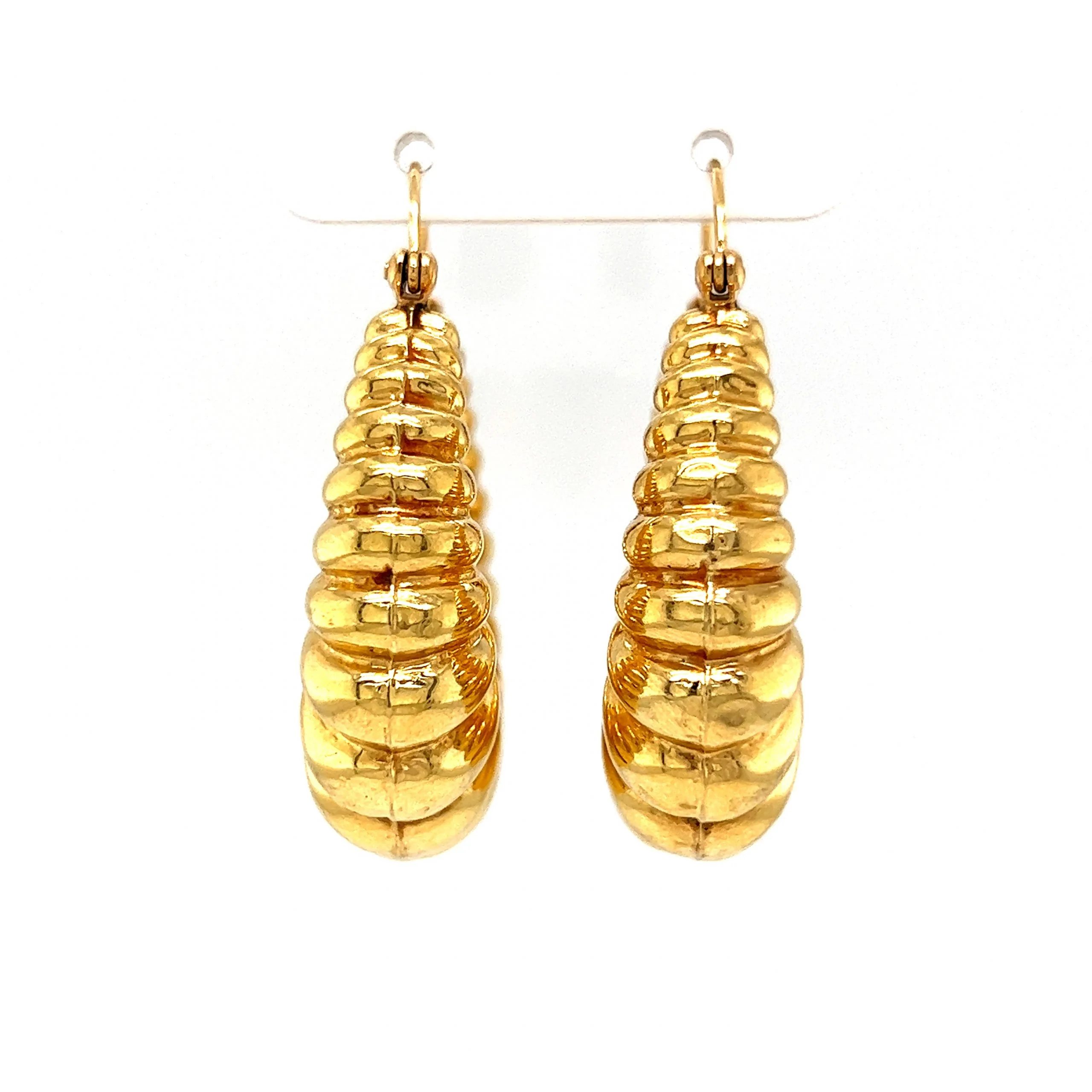 Lightweight Scalloped Hoop Earrings in 14k Yellow Gold