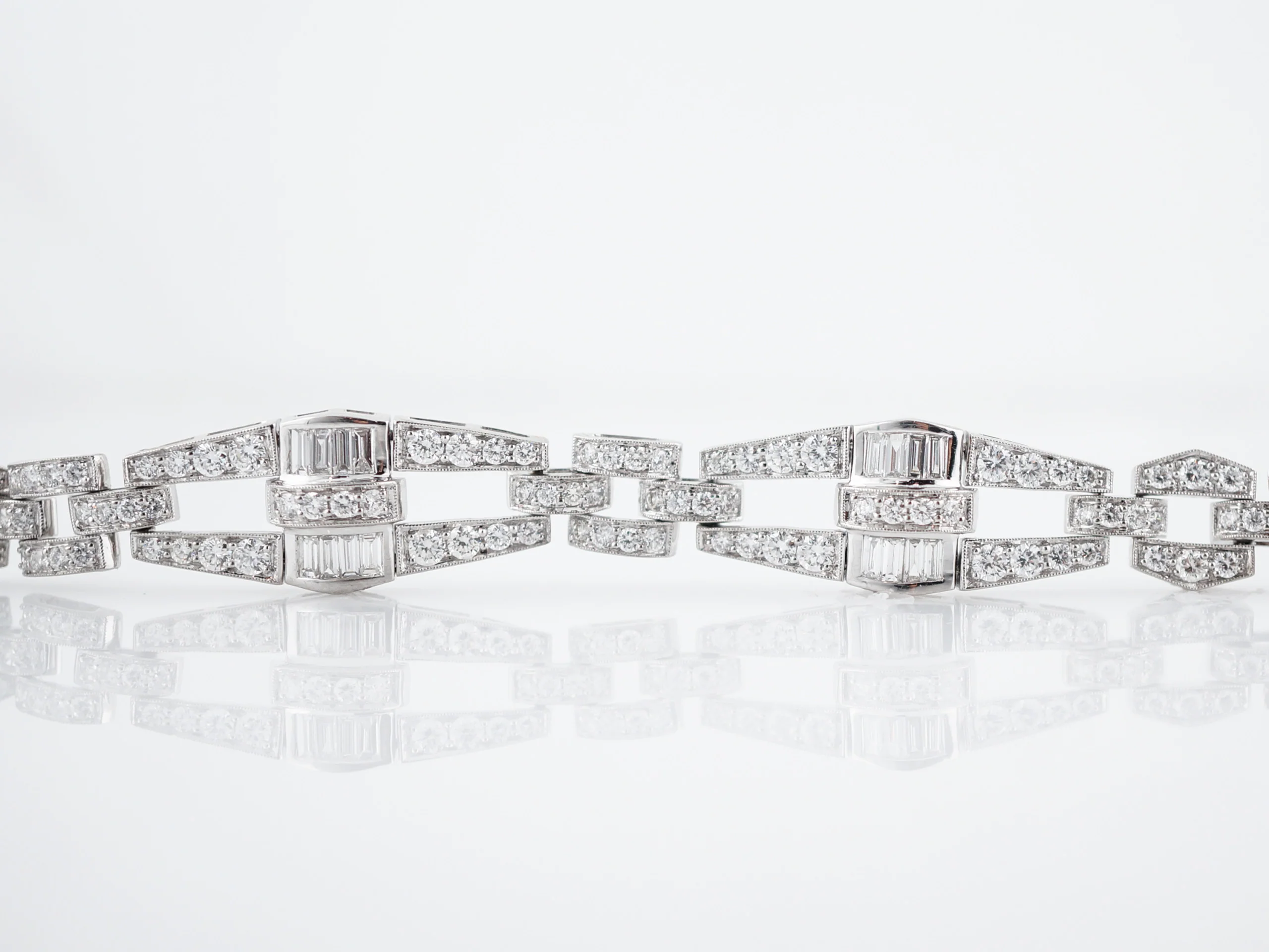 Link Bracelet Modern 6.38 Round Brilliant & Baguette Cut Diamonds in Platinum - Image 3