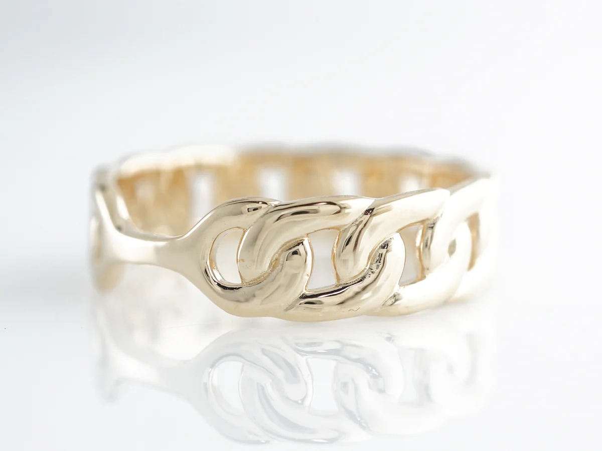 Linked Wedding Band in 14k Yellow Gold - Image 3