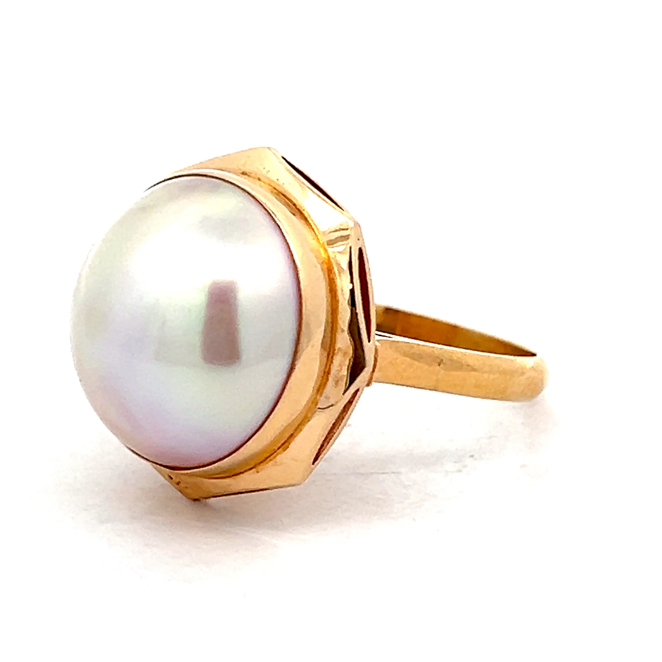 Mabe Pearl Cocktail Ring in 18k Yellow Gold - Image 2