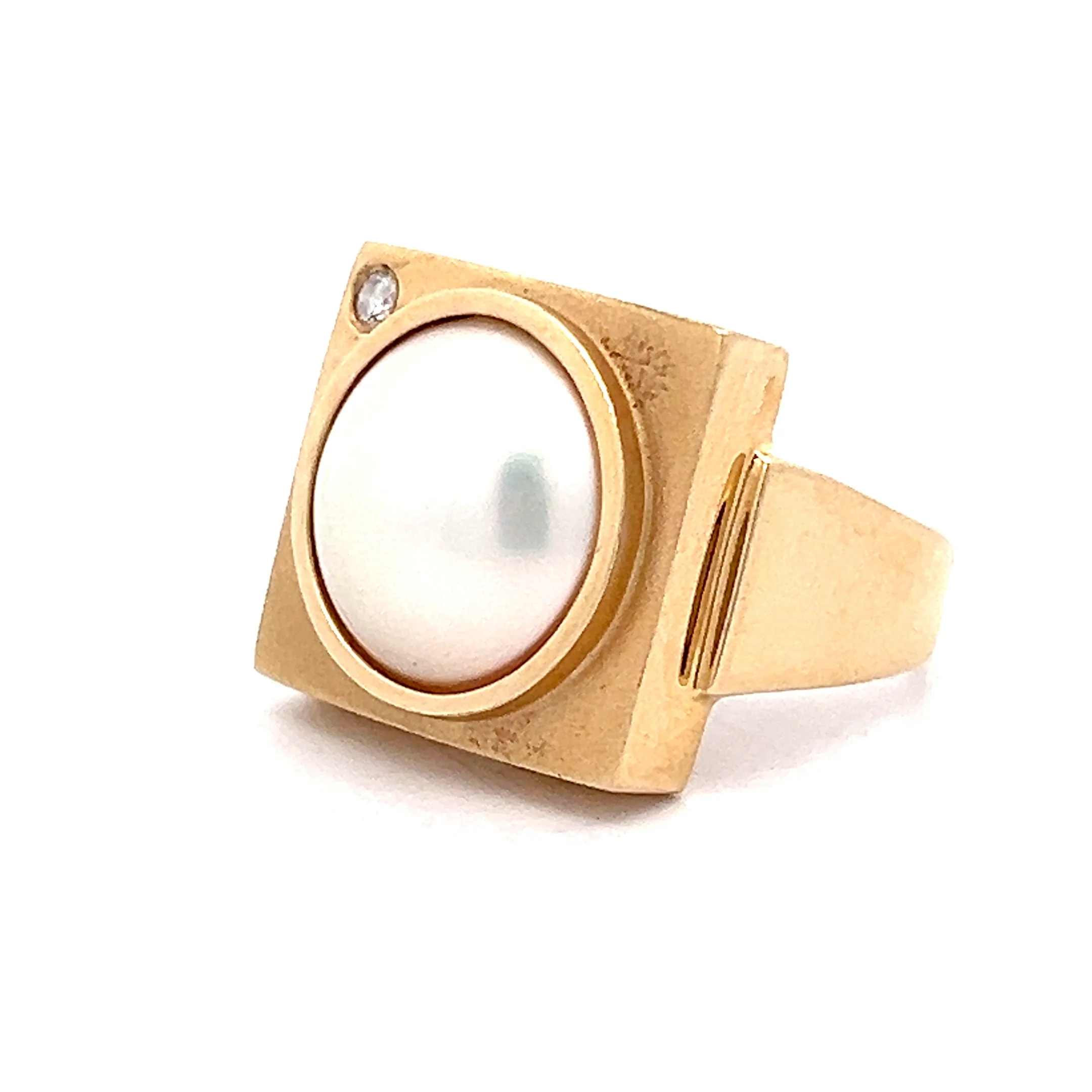 Mabe Pearl & Diamond Cocktail Ring in 14k Yellow Gold - Image 2