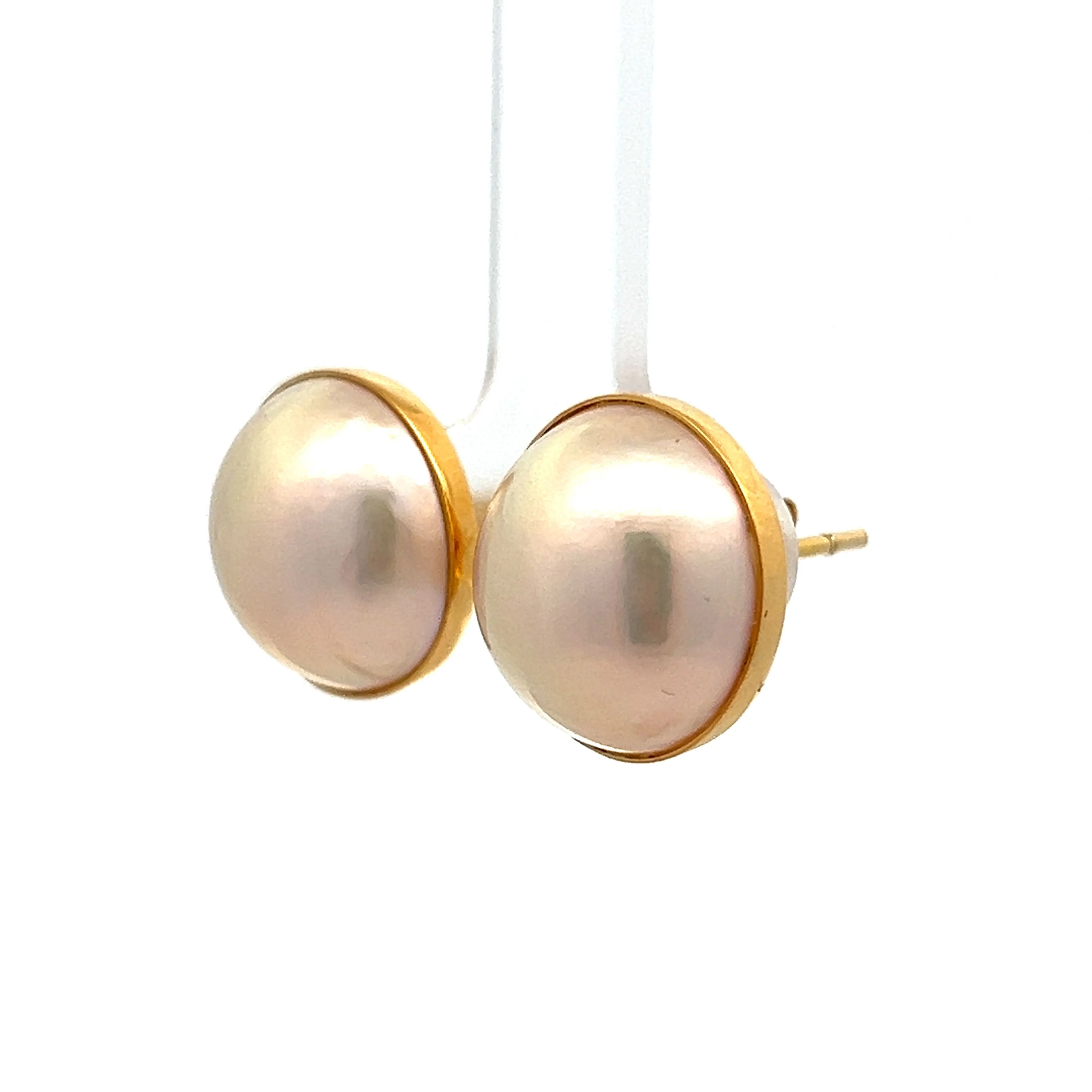 Mabe Pearl Stud Earrings in 18k Yellow Gold - Image 2