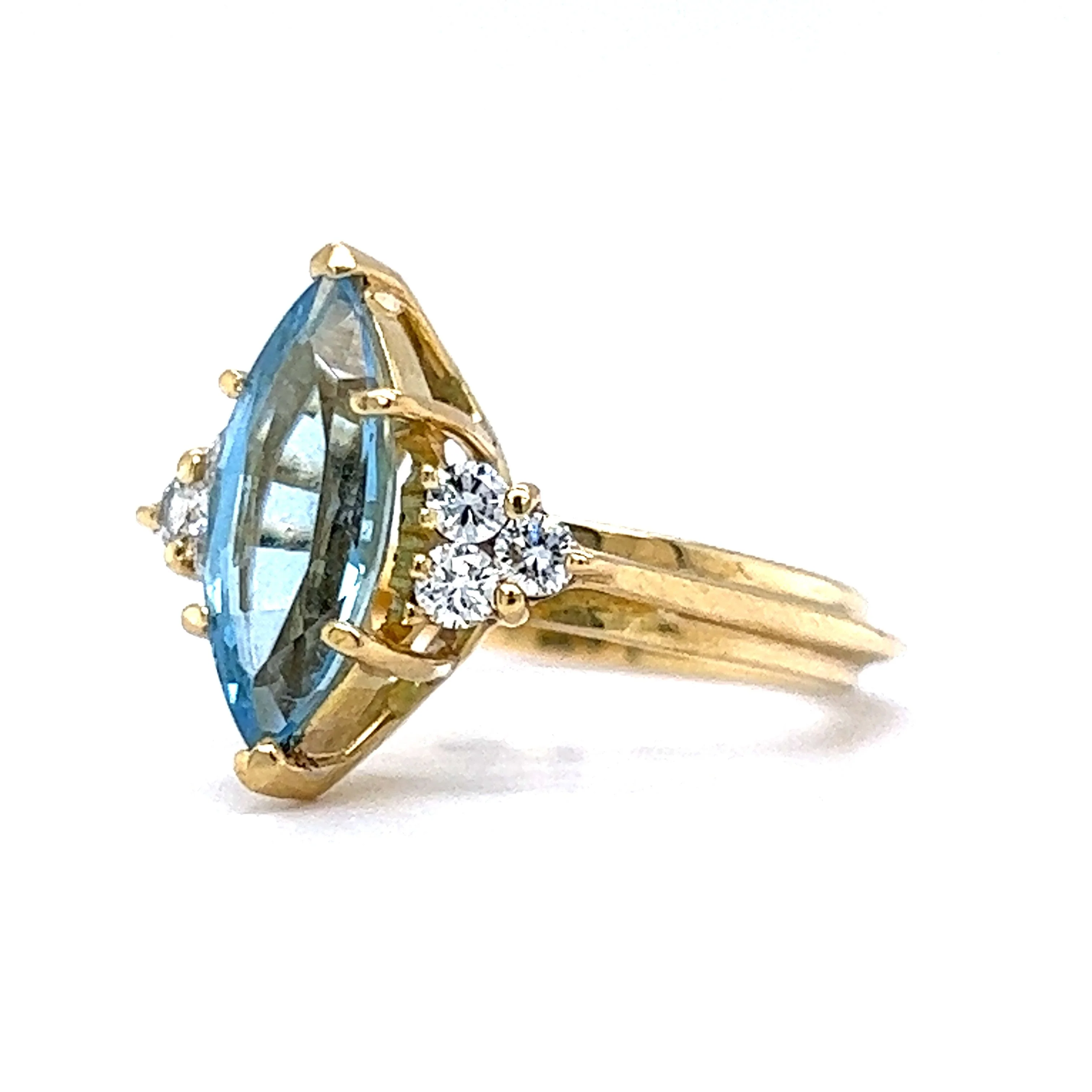 Marquise Cut Aquamarine & Diamond Cocktail Ring in 18k Yellow Gold - Image 2