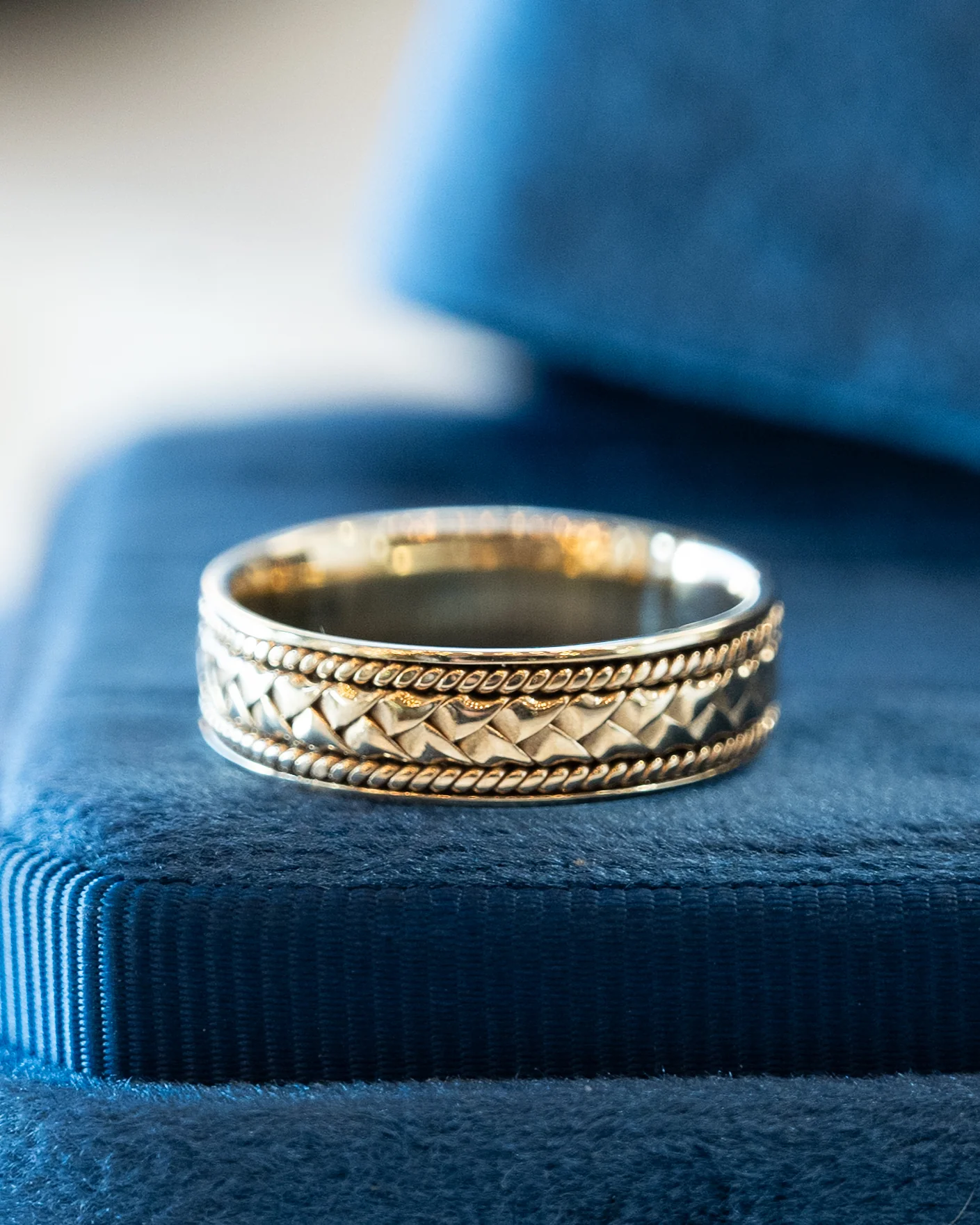 Mens 6mm Rope Texture Wedding Band 14k Yellow Gold - Image 6