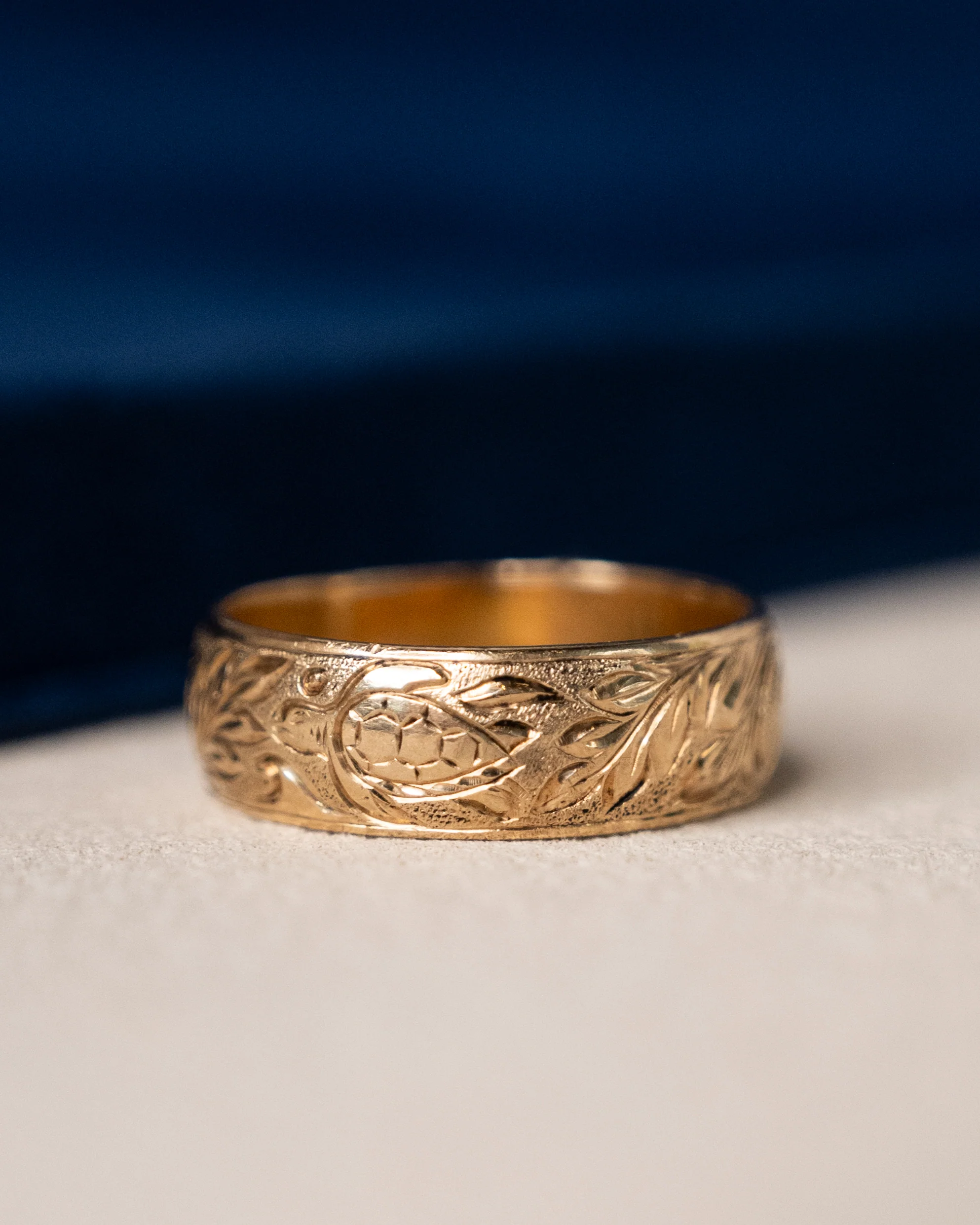 Mens 8mm Engraved Wedding Band 14k Yellow Gold - Image 8