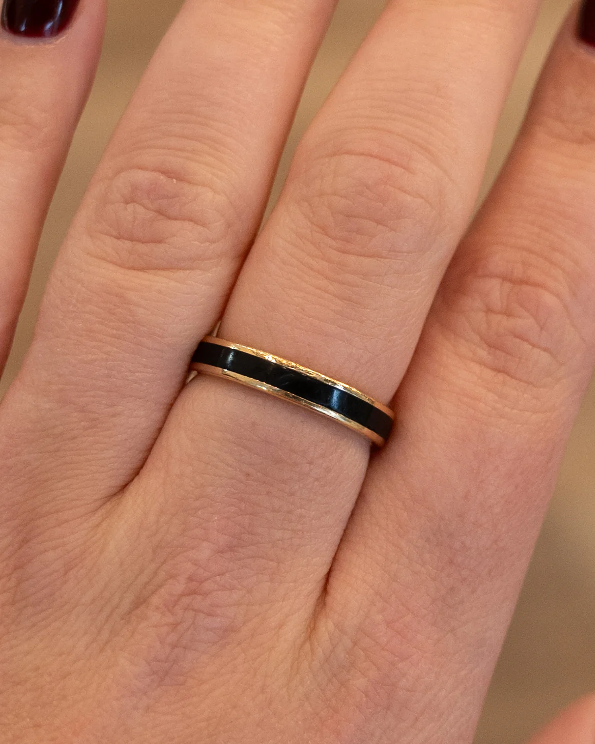 Mens Black Enamel Wedding Band in 18k Yellow Gold - Image 8