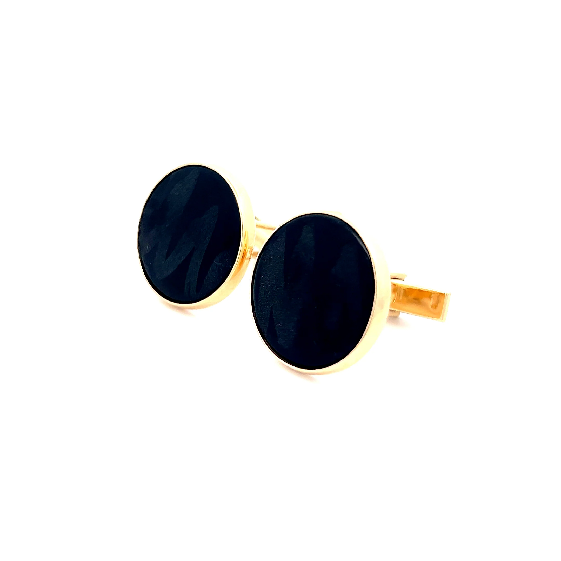 Mens Carved Onyx Cufflinks in 14k Yellow Gold - Image 2