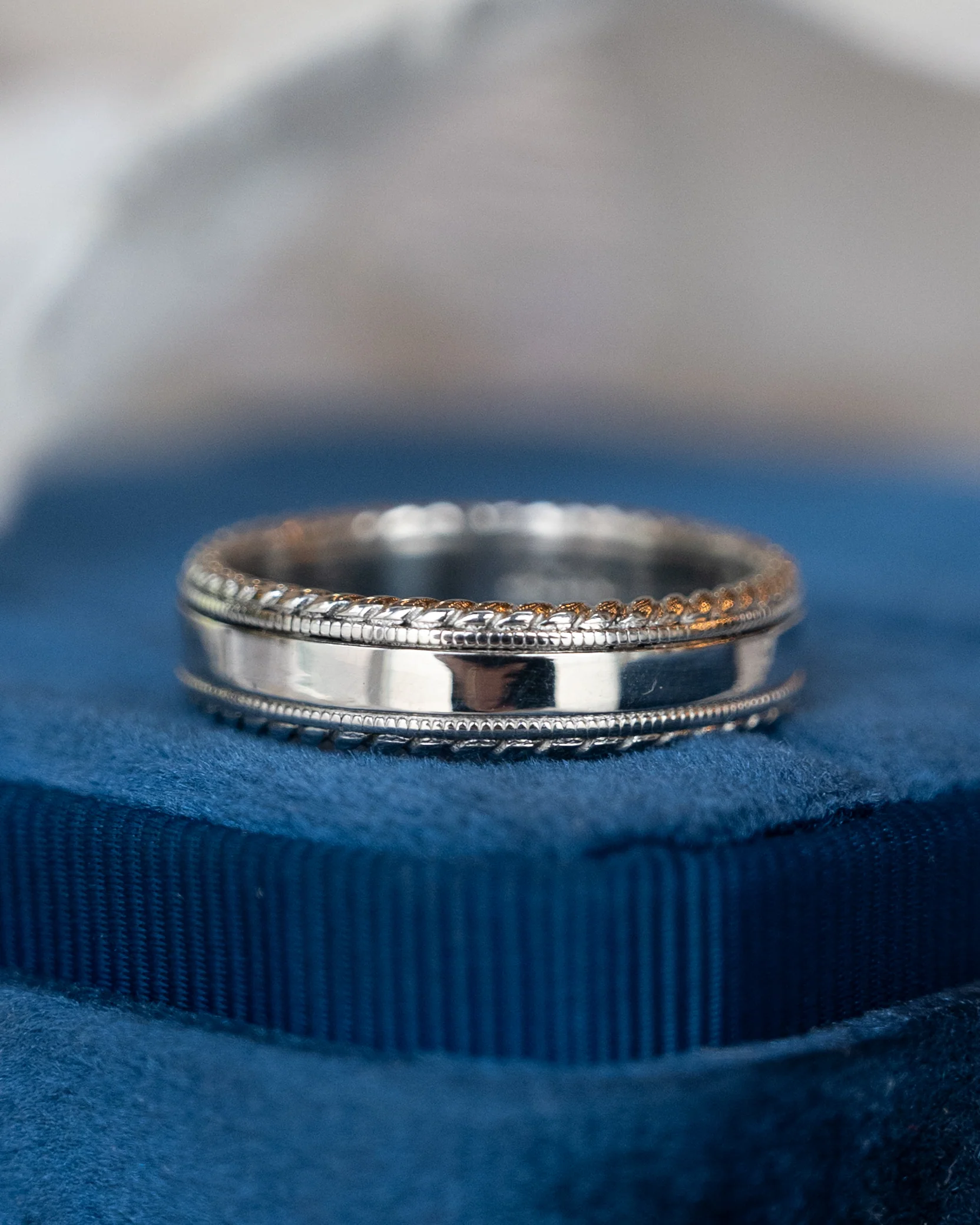 Men's Double Milgrain Wedding Band in Platinum - Image 6